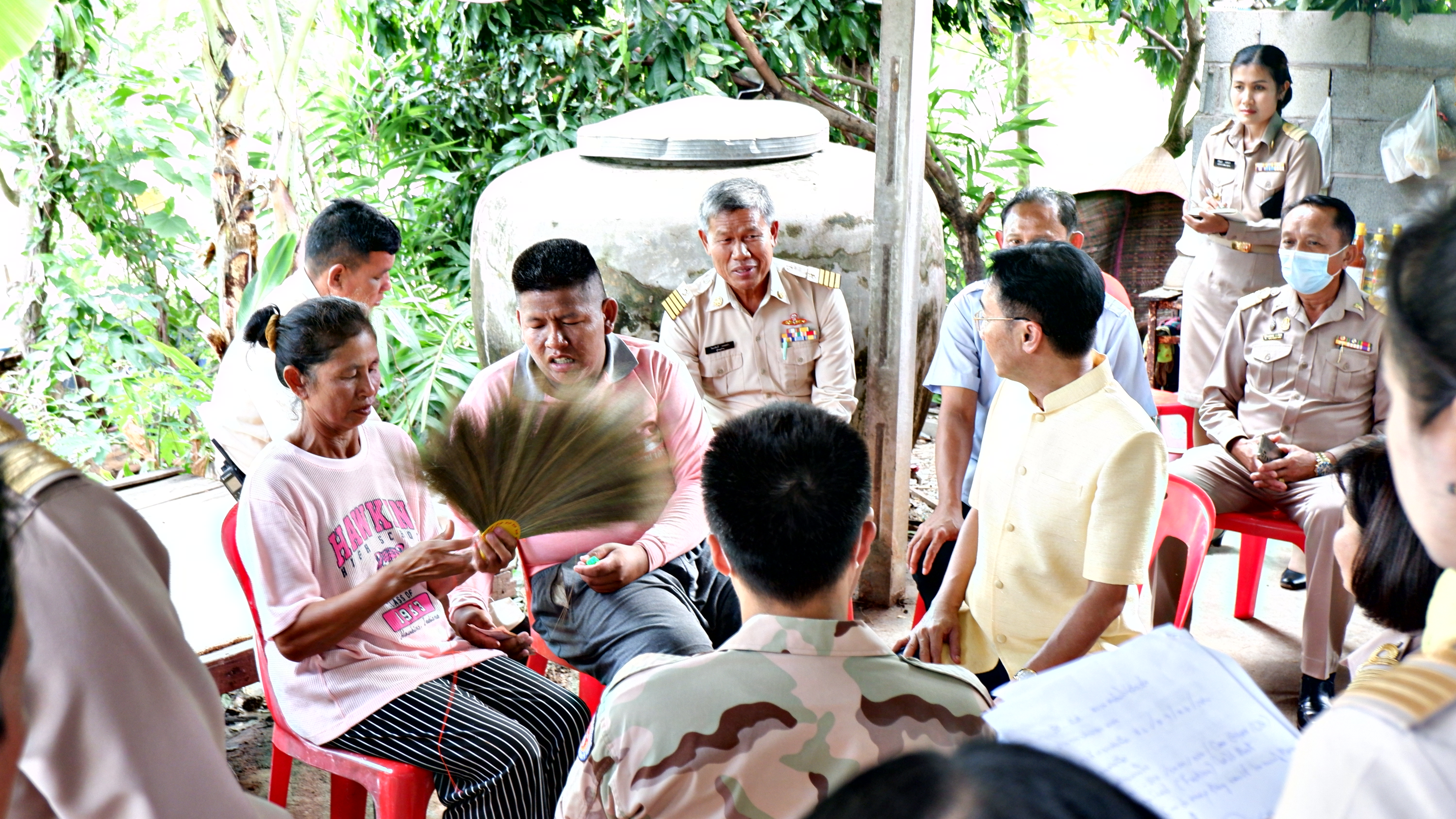 รองผู้ว่าฯ ขอนแก่น นำทีมติดตาม และสนับสนุน การดำเนินงานขจัดความยากจนฯ ในระดับพื้นที่ อำเภอกระนวน