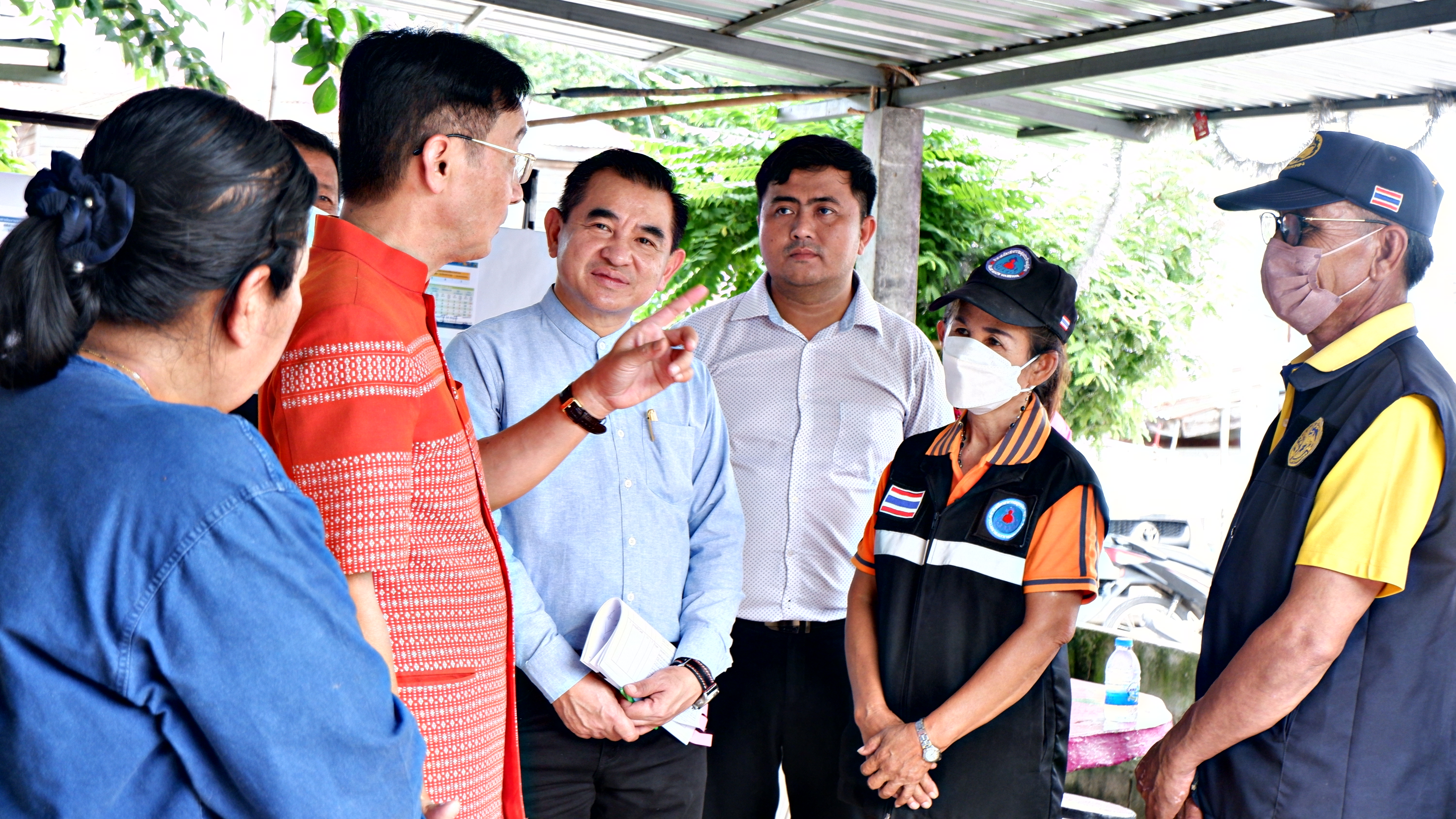 รองผู้ว่าฯ ขอนแก่น นำทีมติดตาม และสนับสนุน การดำเนินงานขจัดความยากจนฯ ในระดับพื้นที่ อำเภอบ้านแฮด