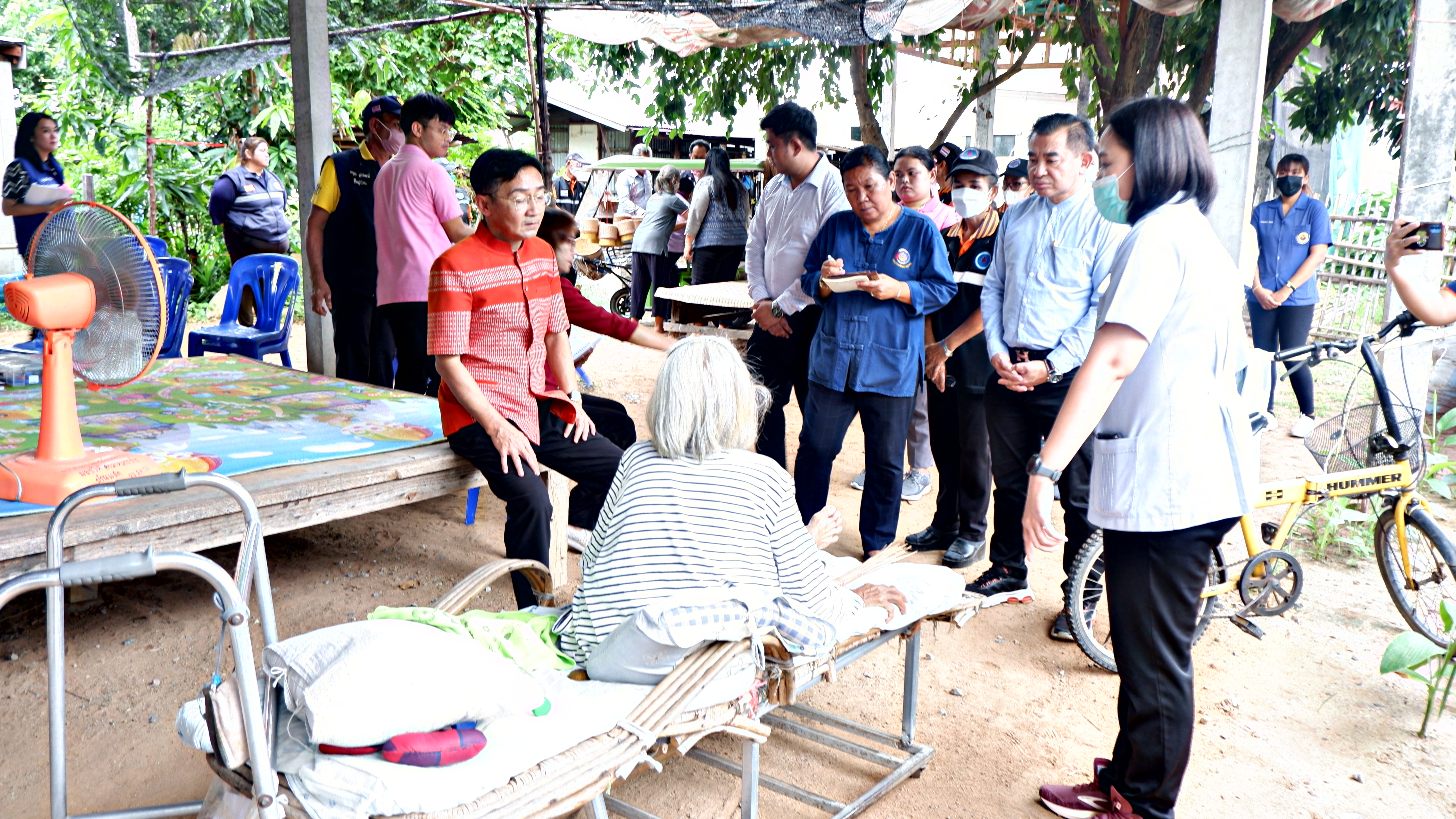 รองผู้ว่าฯ ขอนแก่น นำทีมติดตาม และสนับสนุน การดำเนินงานขจัดความยากจนฯ ในระดับพื้นที่ อำเภอบ้านแฮด