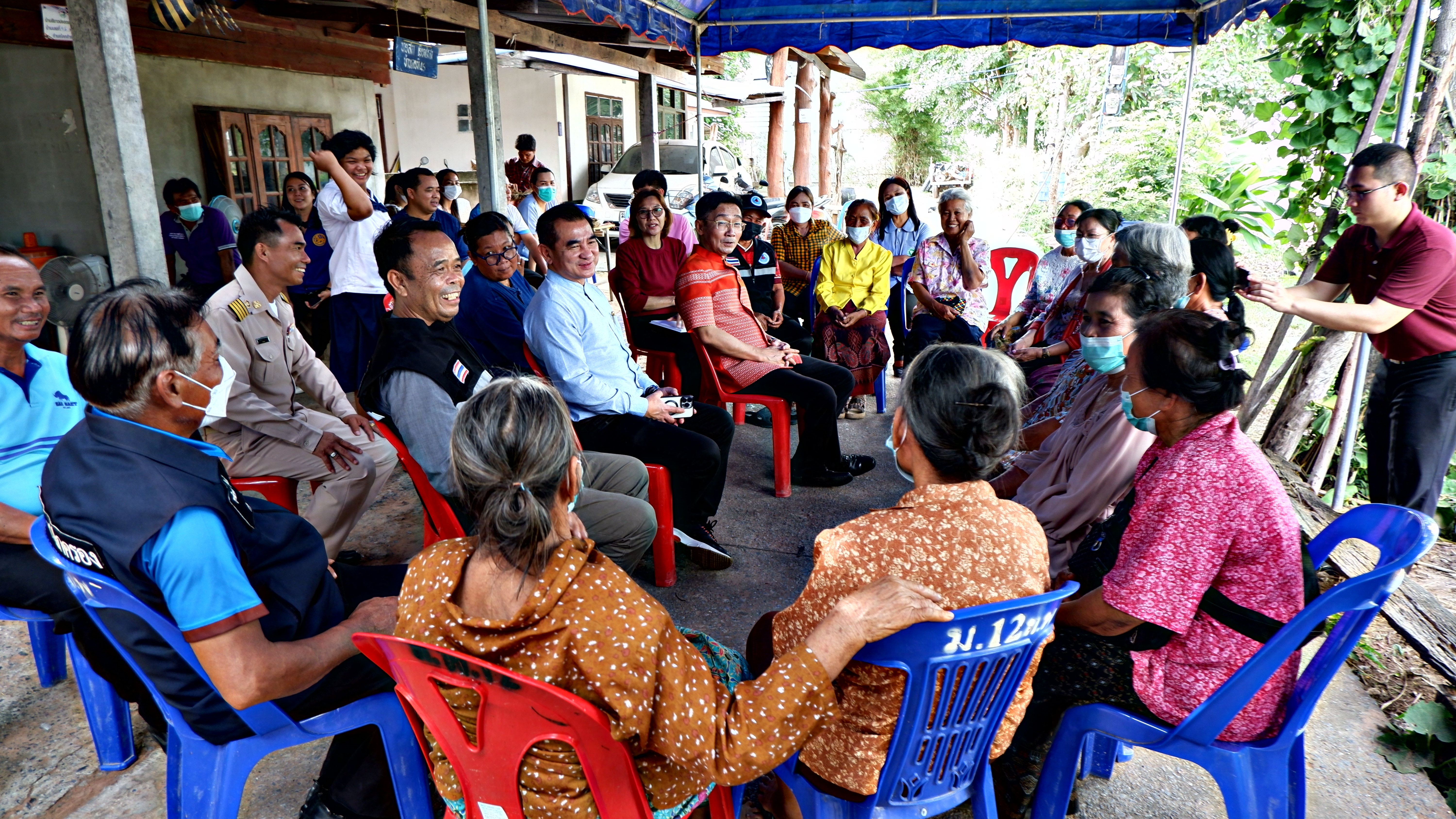 รองผู้ว่าฯ ขอนแก่น นำทีมติดตาม และสนับสนุน การดำเนินงานขจัดความยากจนฯ ในระดับพื้นที่ อำเภอบ้านแฮด