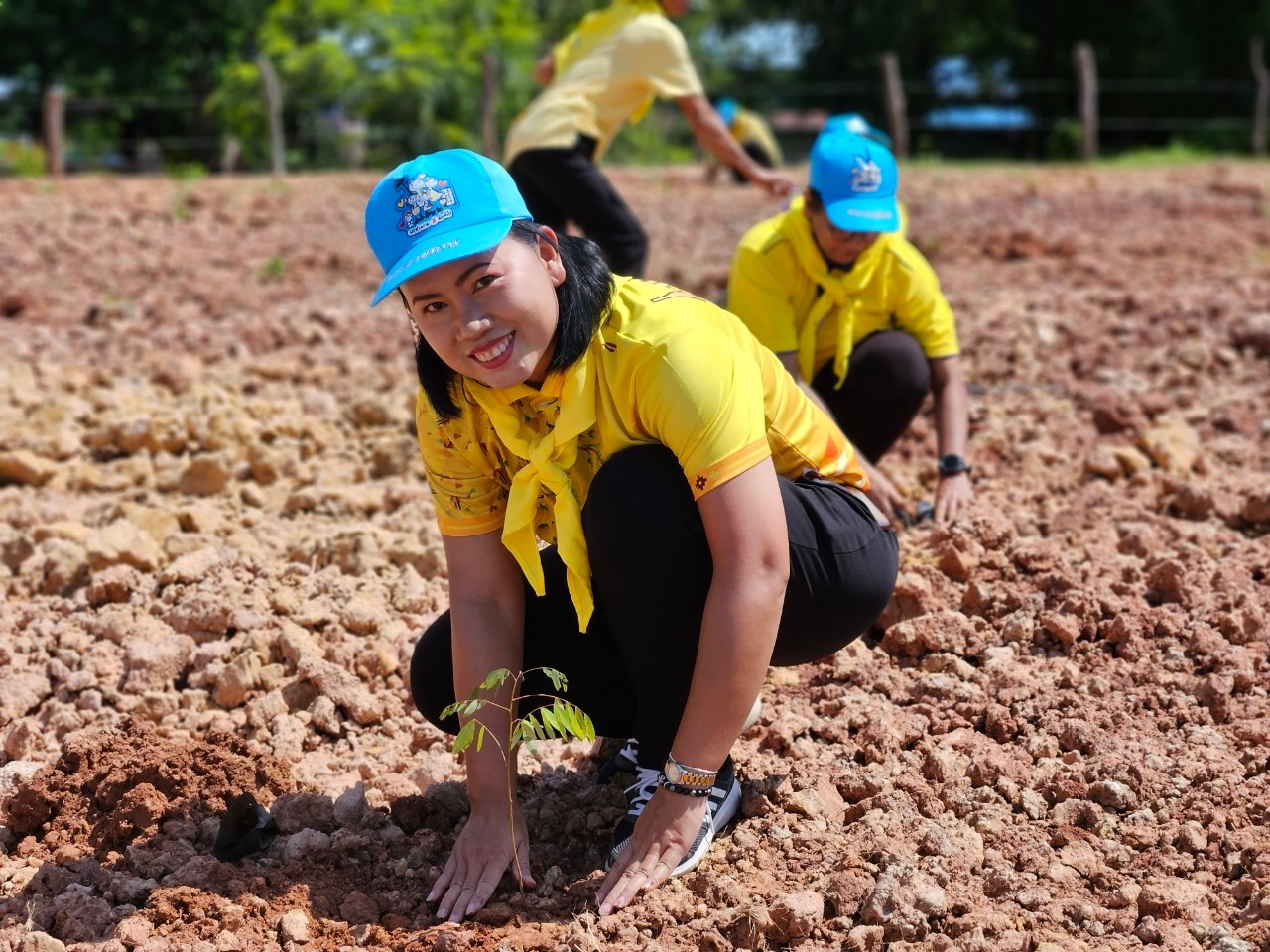 พช.ขอนแก่น : อำเภอหนองสองห้อง จัดกิจกรรมเฉลิมพระเกียรติพระบาทสมเด็จพระปรเมนทรรามาธิบดีศรีสินทรมหาวชิราลงกรณ พระวชิรเกล้าเจ้าอยู่หัว เนื่องในโอกาสวันเฉลิมพระชนมพรรษา 28 กรกฎาคม 2566 ณ ศูนย์ผู้นำจิตอาสาพัฒนาชุมชนตำบลโนนธาตุ