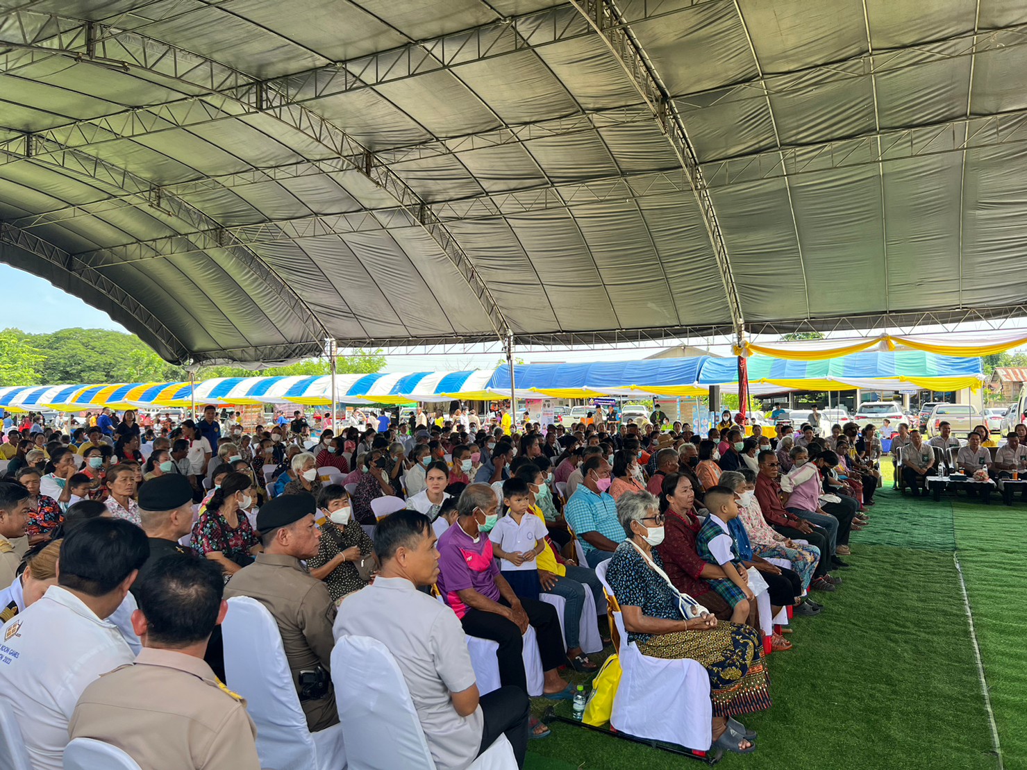 พช.ขอนแก่น : ร่วมงานเปิดการปฏิบัติงานหน่วยแพทย์เคลื่อนที่ พอ.สว.และโครงการหน่วยบำบัดทุกข์ บำรุงสุข สร้างรอยยิ้มให้กับประชาชน อำเภอหนองเรือ