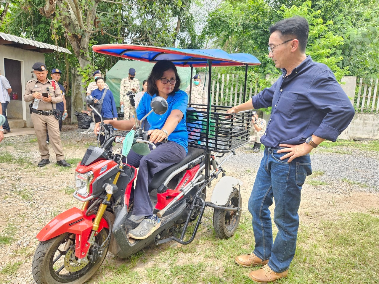 พช.ขอนแก่น : รองผู้ว่าฯ ขอนแก่น นำทีมติดตาม และสนับสนุน การดำเนินงานขจัดความยากจนฯ ในระดับพื้นที่ อำเภอหนองนาคำ
