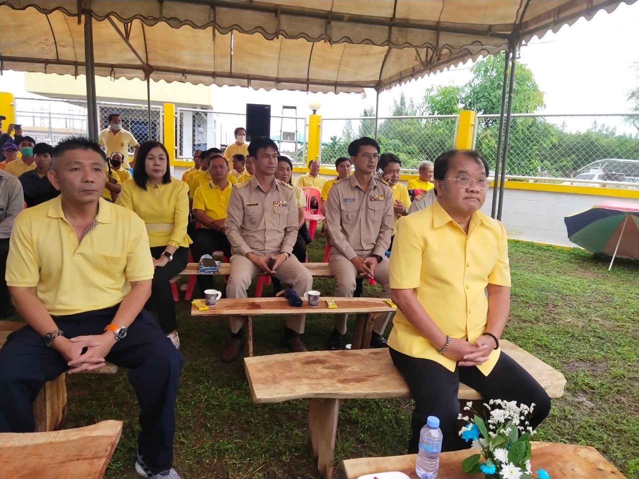 พช.ขอนแก่น : อำเภอบ้านฝาง ร่วมกิจกรรมปลูกต้นคูน ตามโครงการ “ปลูกต้นคูน อัตลักษณ์เมืองขอนแก่น”