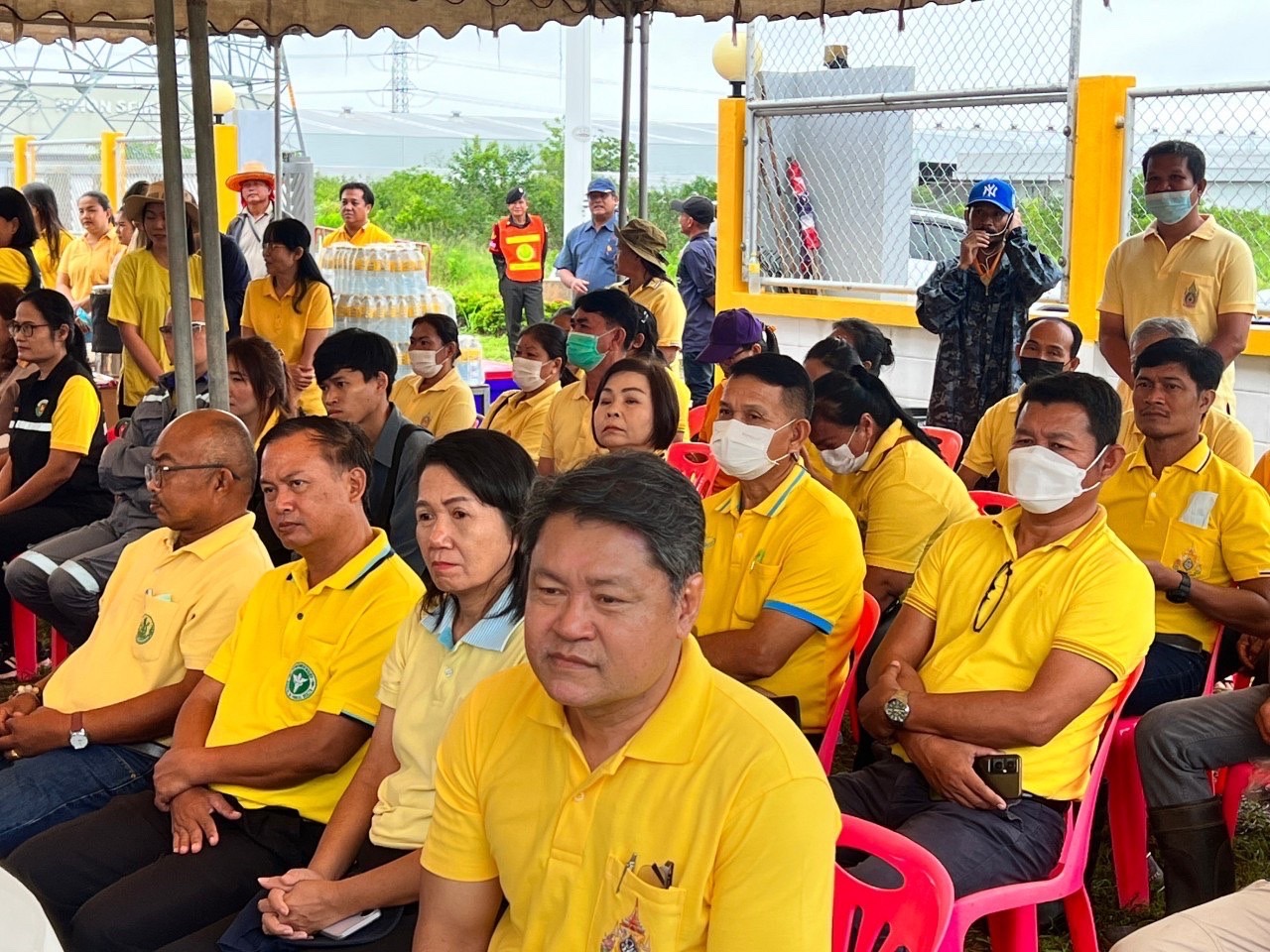 พช.ขอนแก่น : อำเภอบ้านฝาง ร่วมกิจกรรมปลูกต้นคูน ตามโครงการ “ปลูกต้นคูน อัตลักษณ์เมืองขอนแก่น”