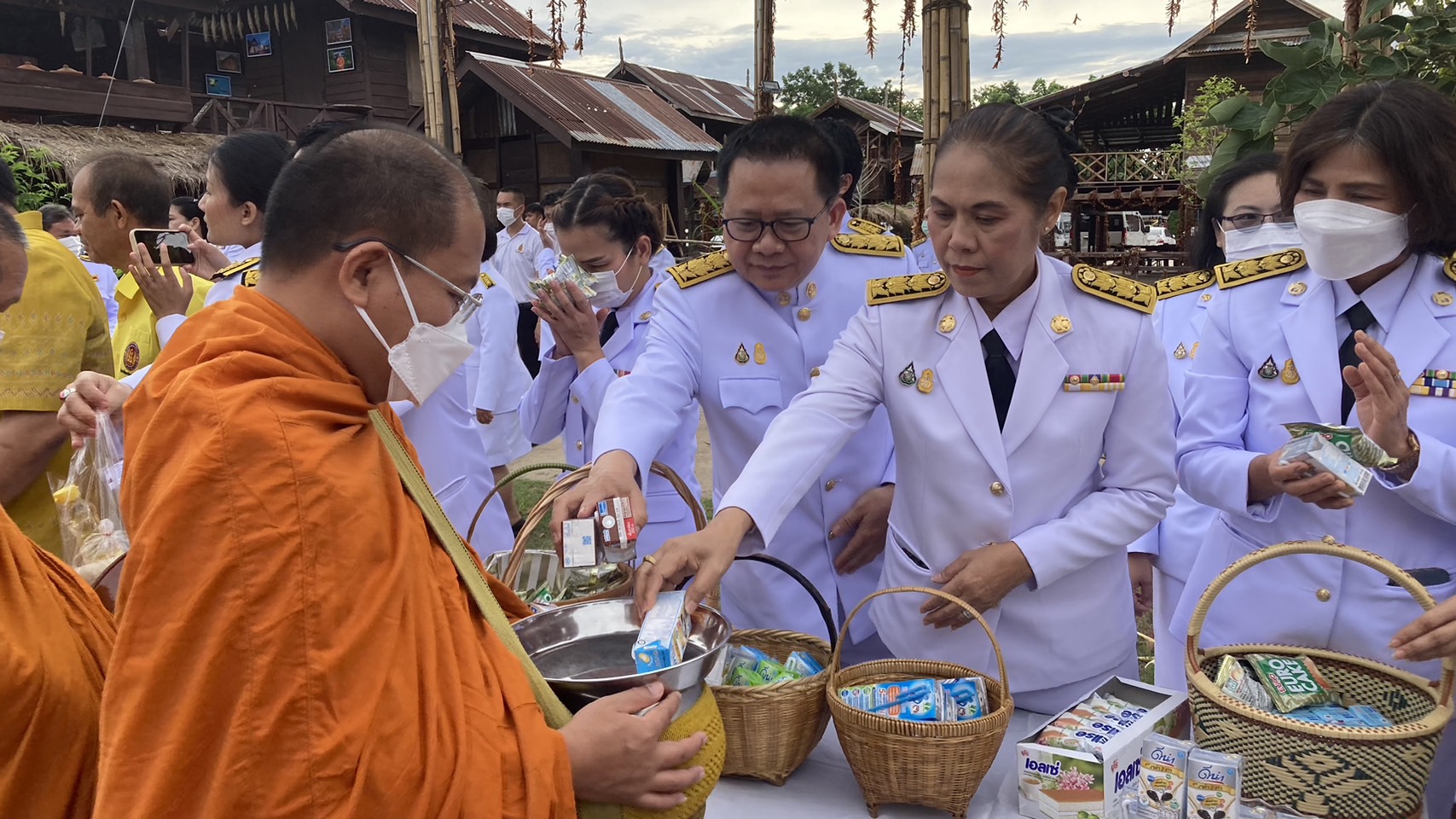 จังหวัดขอนแก่น : จัดกิจกรรมเฉลิมพระเกียรติพระบาทสมเด็จพระเจ้าอยู่หัว เนื่องในโอกาสวันเฉลิมพระชนมพรรษา 28 กรกฎาคม 2566