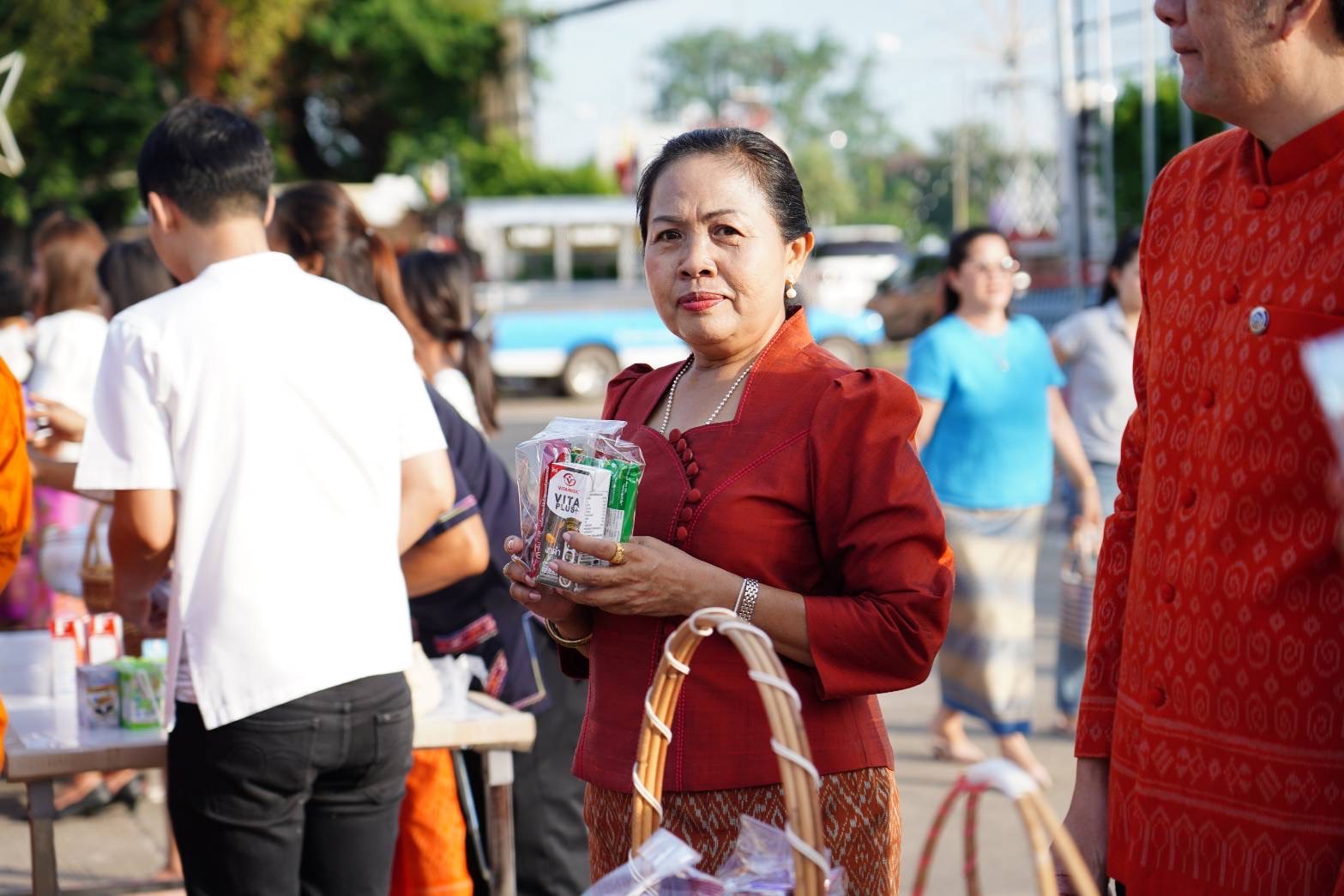 พช.ขอนแก่น : อำเภอชุมแพ ร่วมพิธีทำบุญใหญ่ครอบรอบ 80 ปี สถาปนาอำเภอชุมแพ