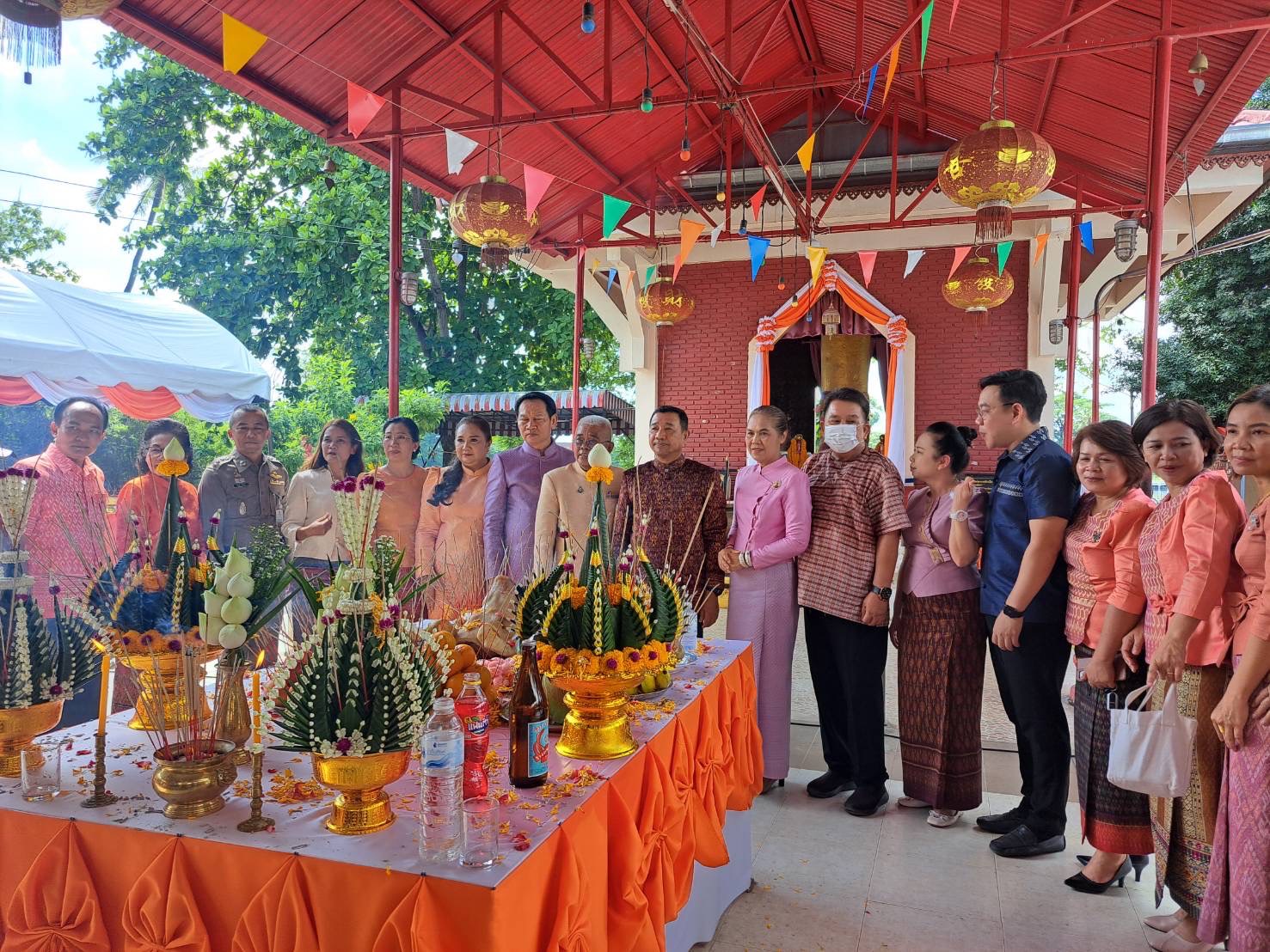 พช.ขอนแก่น : อำเภอชุมแพ ร่วมพิธีทำบุญใหญ่ครอบรอบ 80 ปี สถาปนาอำเภอชุมแพ