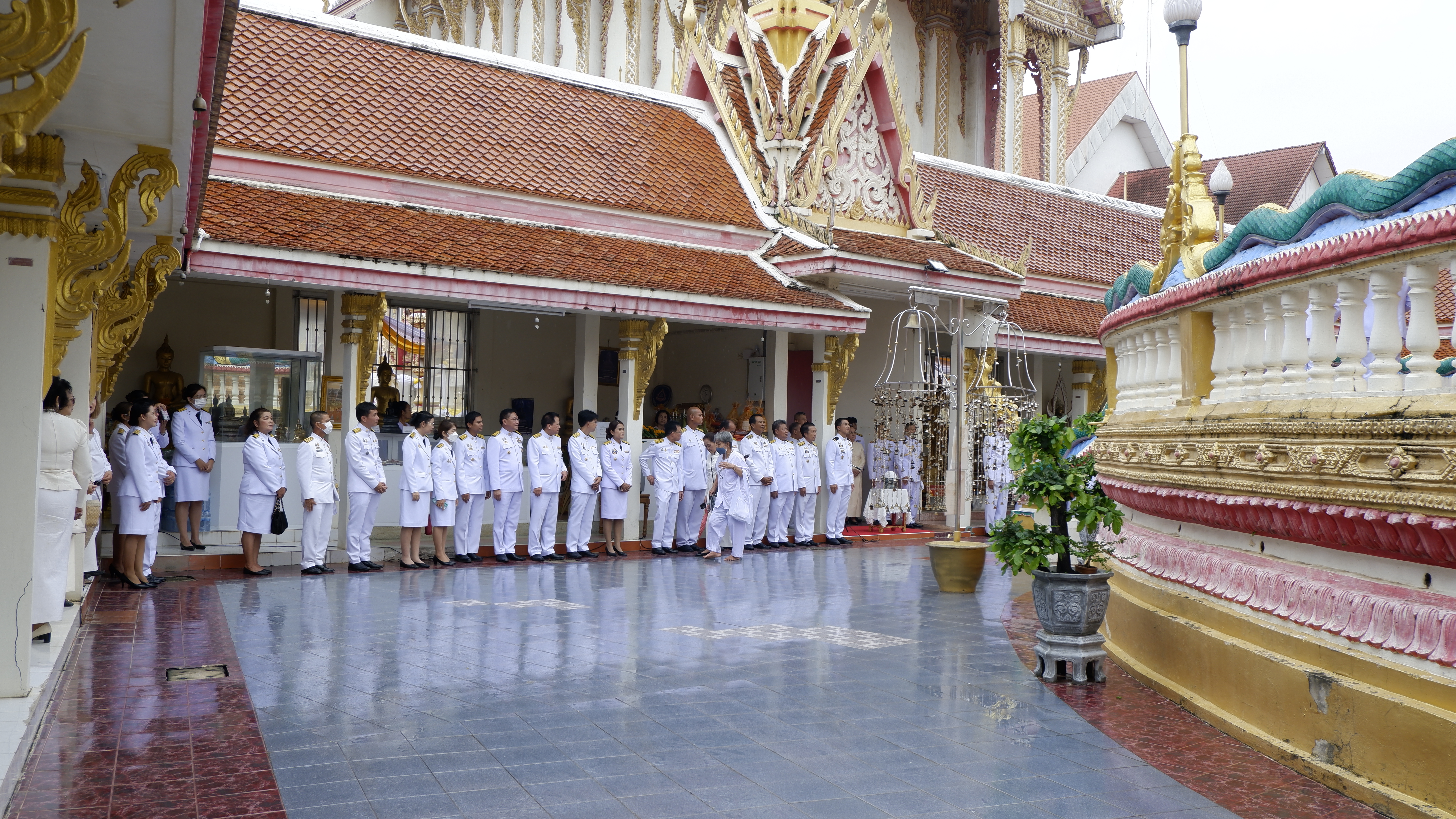 จังหวัดขอนแก่น : ผู้ว่าฯ ประกอบพิธีถวายเทียนพรรษาพระราชทานพระบาทสมเด็จพระเจ้าอยู่หัว และผ้าอาบน้ำฝนพระราชทานสมเด็จพระกนิษฐาธิราชเจ้า กรมสมเด็จพระเทพรัตนราชสุดาฯ จังหวัดขอนแก่น ประจำปี พ.ศ.2566