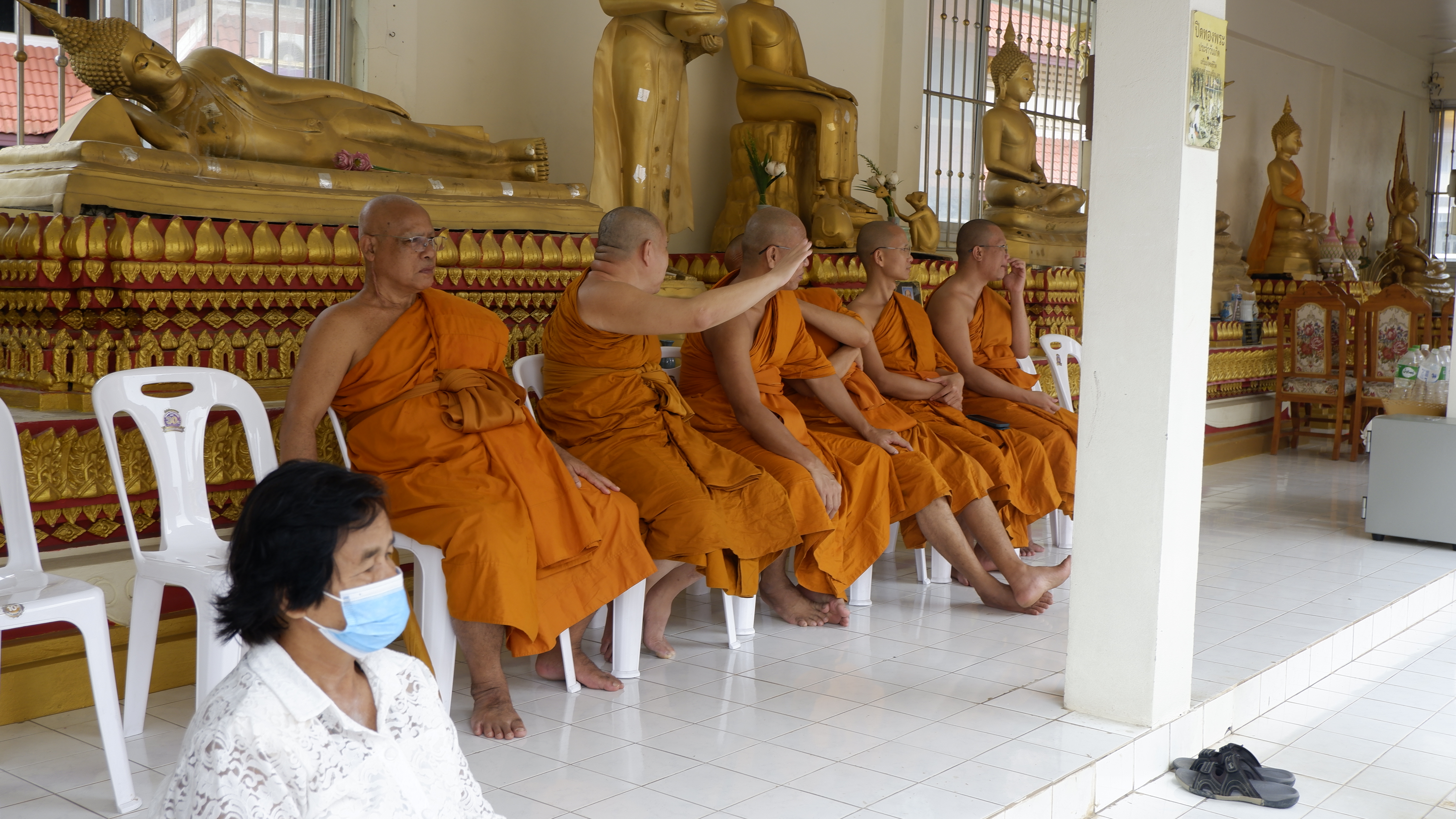 จังหวัดขอนแก่น : ผู้ว่าฯ ประกอบพิธีถวายเทียนพรรษาพระราชทานพระบาทสมเด็จพระเจ้าอยู่หัว และผ้าอาบน้ำฝนพระราชทานสมเด็จพระกนิษฐาธิราชเจ้า กรมสมเด็จพระเทพรัตนราชสุดาฯ จังหวัดขอนแก่น ประจำปี พ.ศ.2566