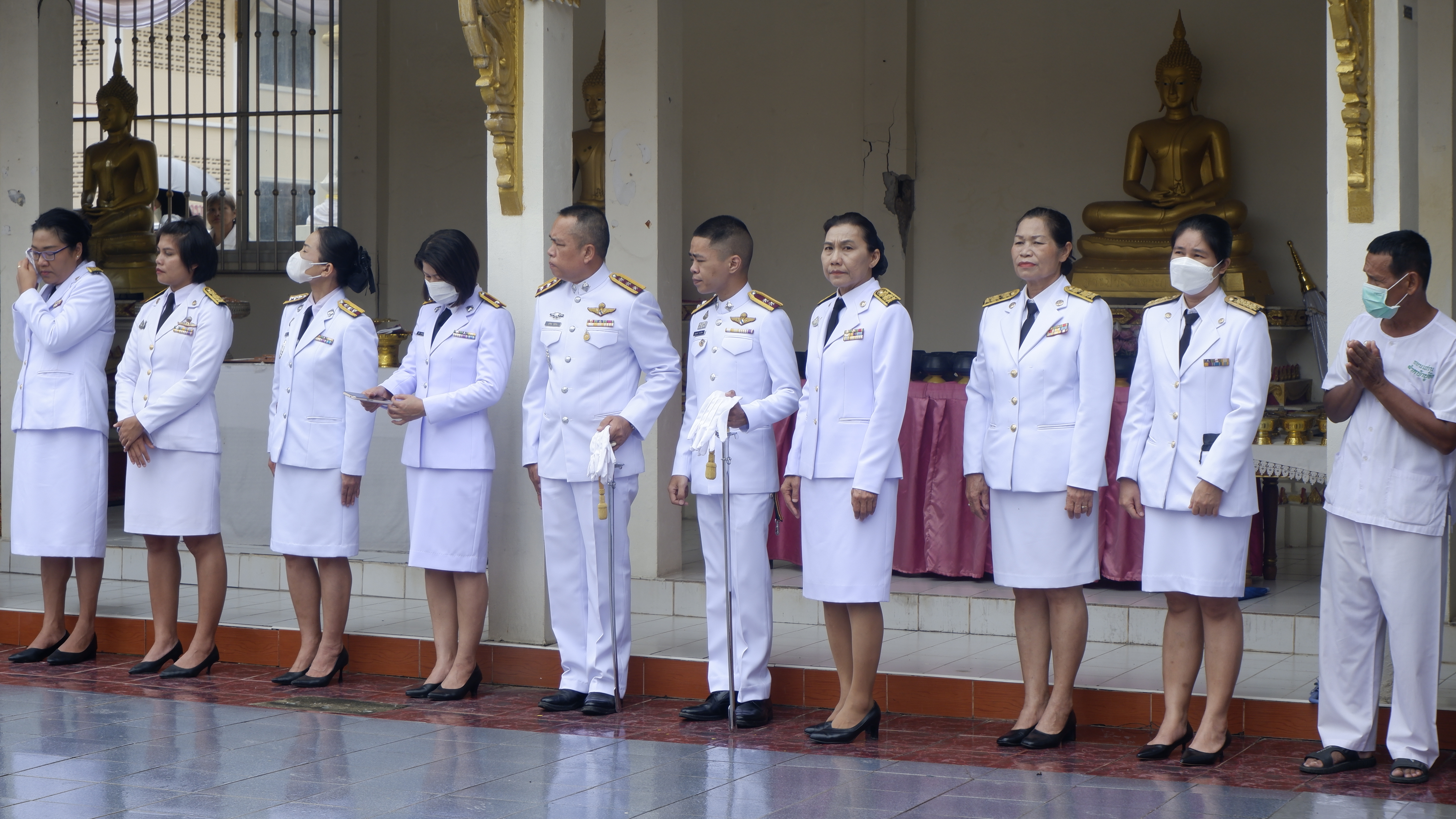 จังหวัดขอนแก่น : ผู้ว่าฯ ประกอบพิธีถวายเทียนพรรษาพระราชทานพระบาทสมเด็จพระเจ้าอยู่หัว และผ้าอาบน้ำฝนพระราชทานสมเด็จพระกนิษฐาธิราชเจ้า กรมสมเด็จพระเทพรัตนราชสุดาฯ จังหวัดขอนแก่น ประจำปี พ.ศ.2566