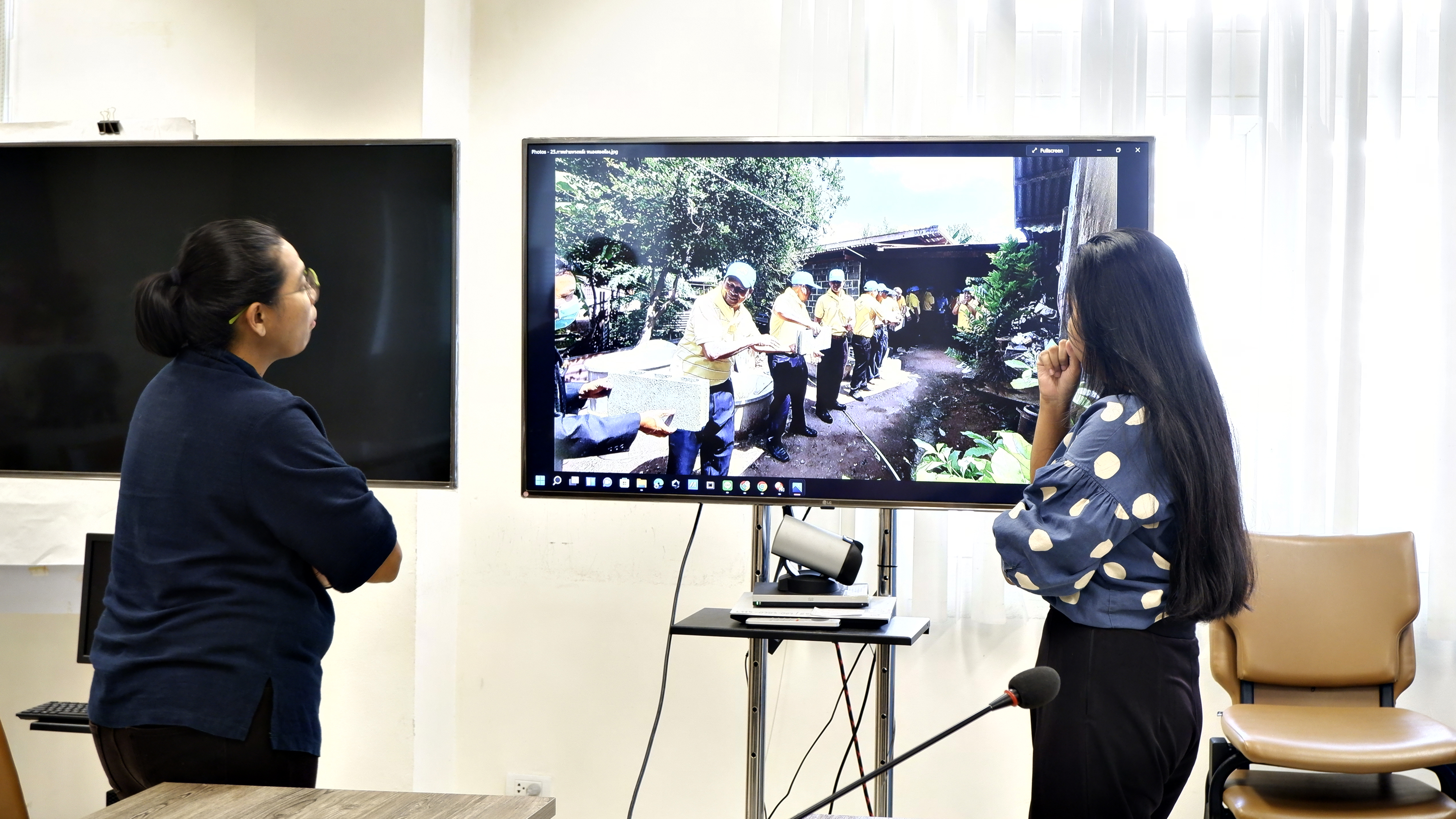 พช.ขอนแก่น : ประชุมคัดเลือกสื่อประชาสัมพันธ์งานพัฒนาชุมชน ประเภทคลิปวีดีโอ Infographic และภาพถ่ายทรงพลัง ผลงานโครงการการสร้างนักขับเคลื่อนยุทธศาสตร์นำการเปลี่ยนแปลง ในระดับจังหวัด
