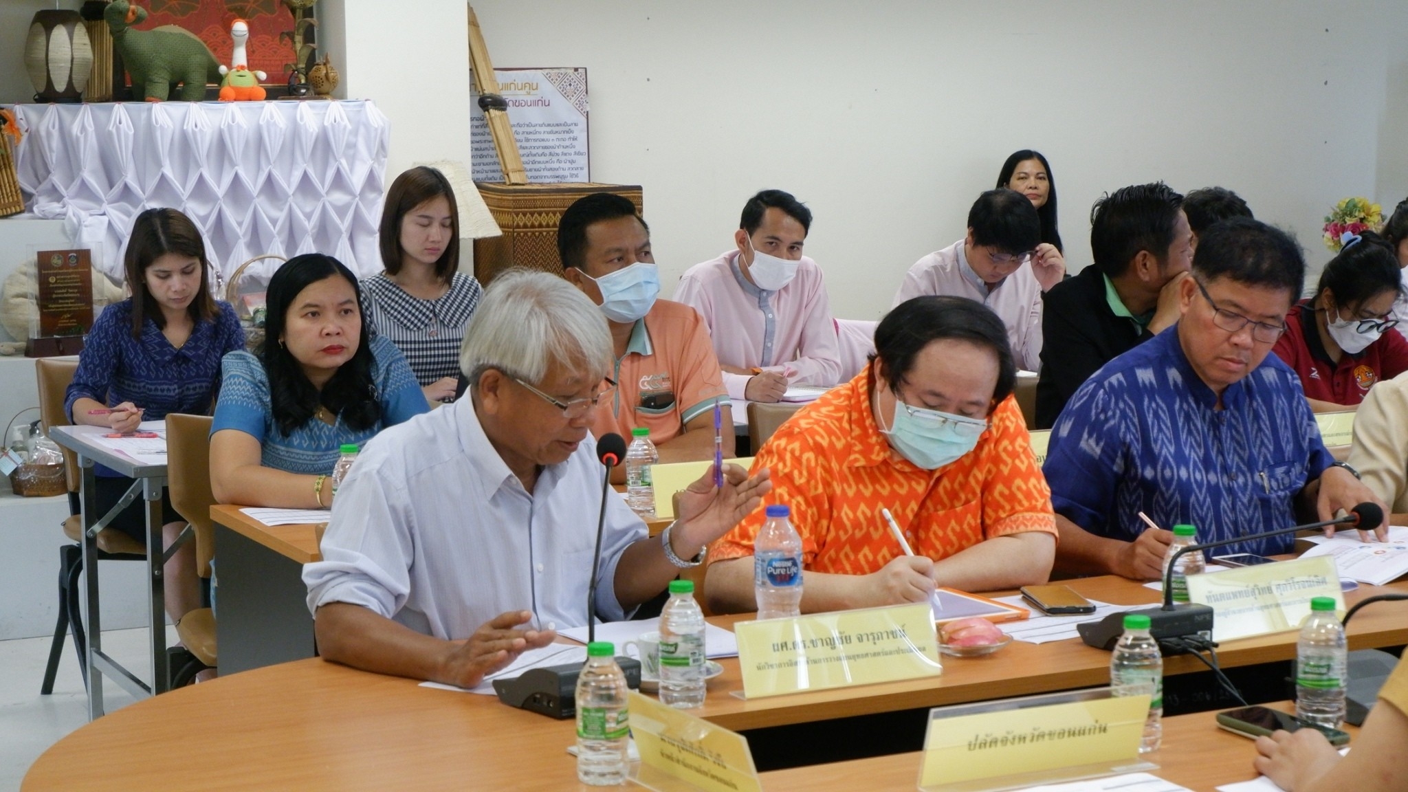 พช.ขอนแก่น : ประชุมคณะทำงานขับเคลื่อนการดำเนินงานขจัดความยากจนและพัฒนาคนทุกช่วงวัยอย่างยั่งยืนตามหลักปรัชญาของเศรษฐกิจพอเพียง ตามภารกิจ 5 มิติ ระดับจังหวัด