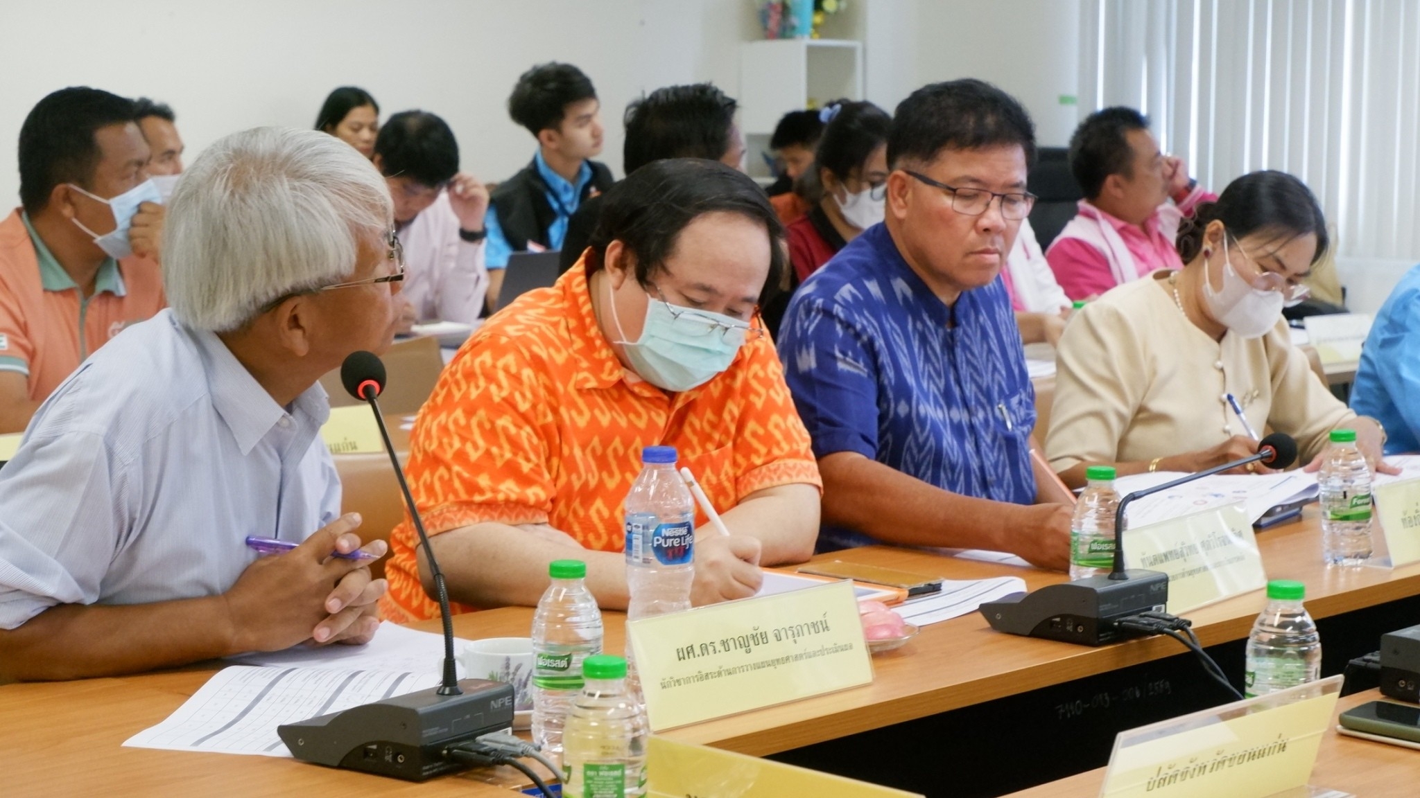 พช.ขอนแก่น : ประชุมคณะทำงานขับเคลื่อนการดำเนินงานขจัดความยากจนและพัฒนาคนทุกช่วงวัยอย่างยั่งยืนตามหลักปรัชญาของเศรษฐกิจพอเพียง ตามภารกิจ 5 มิติ ระดับจังหวัด