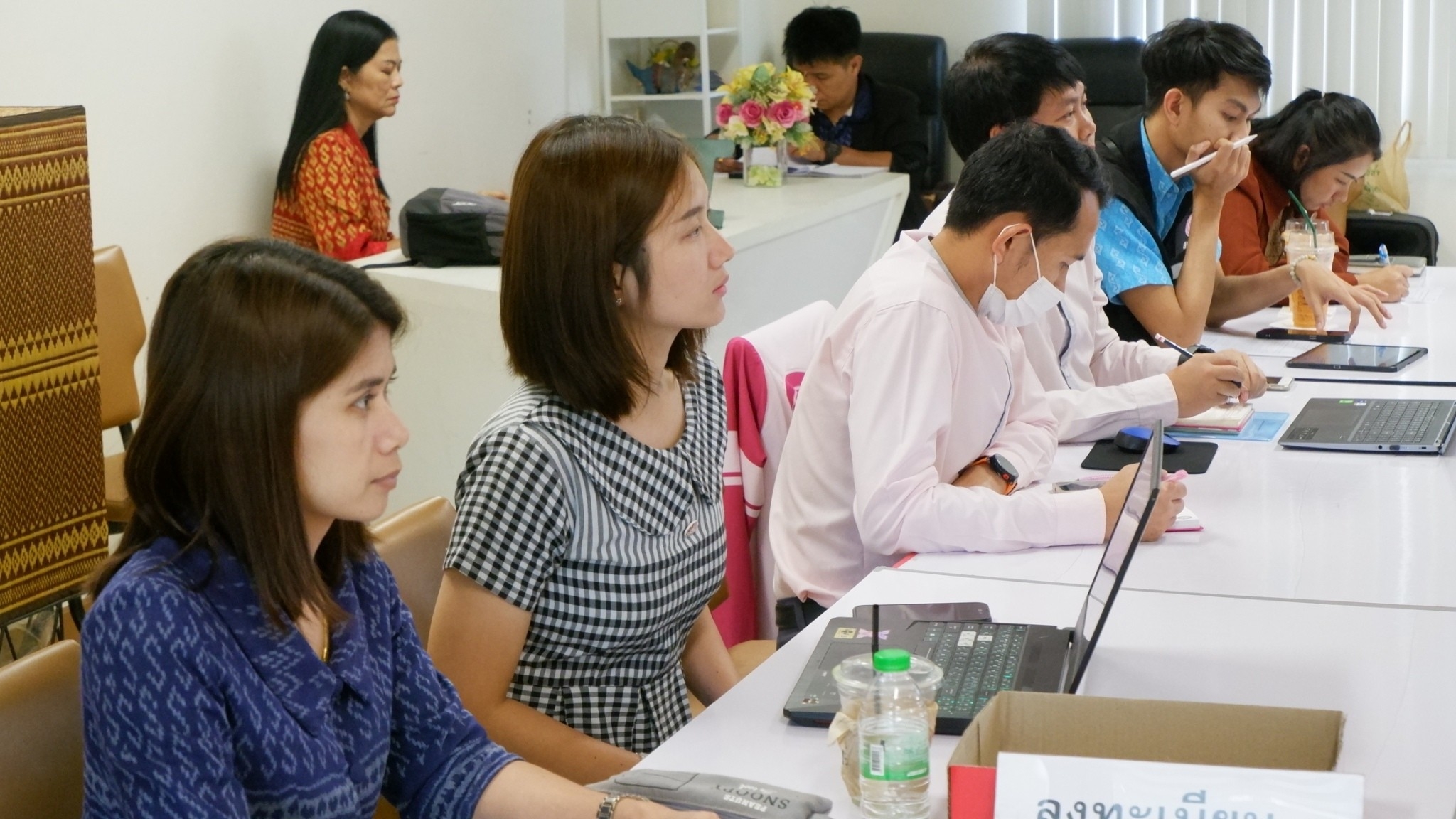 พช.ขอนแก่น : ประชุมคณะทำงานขับเคลื่อนการดำเนินงานขจัดความยากจนและพัฒนาคนทุกช่วงวัยอย่างยั่งยืนตามหลักปรัชญาของเศรษฐกิจพอเพียง ตามภารกิจ 5 มิติ ระดับจังหวัด