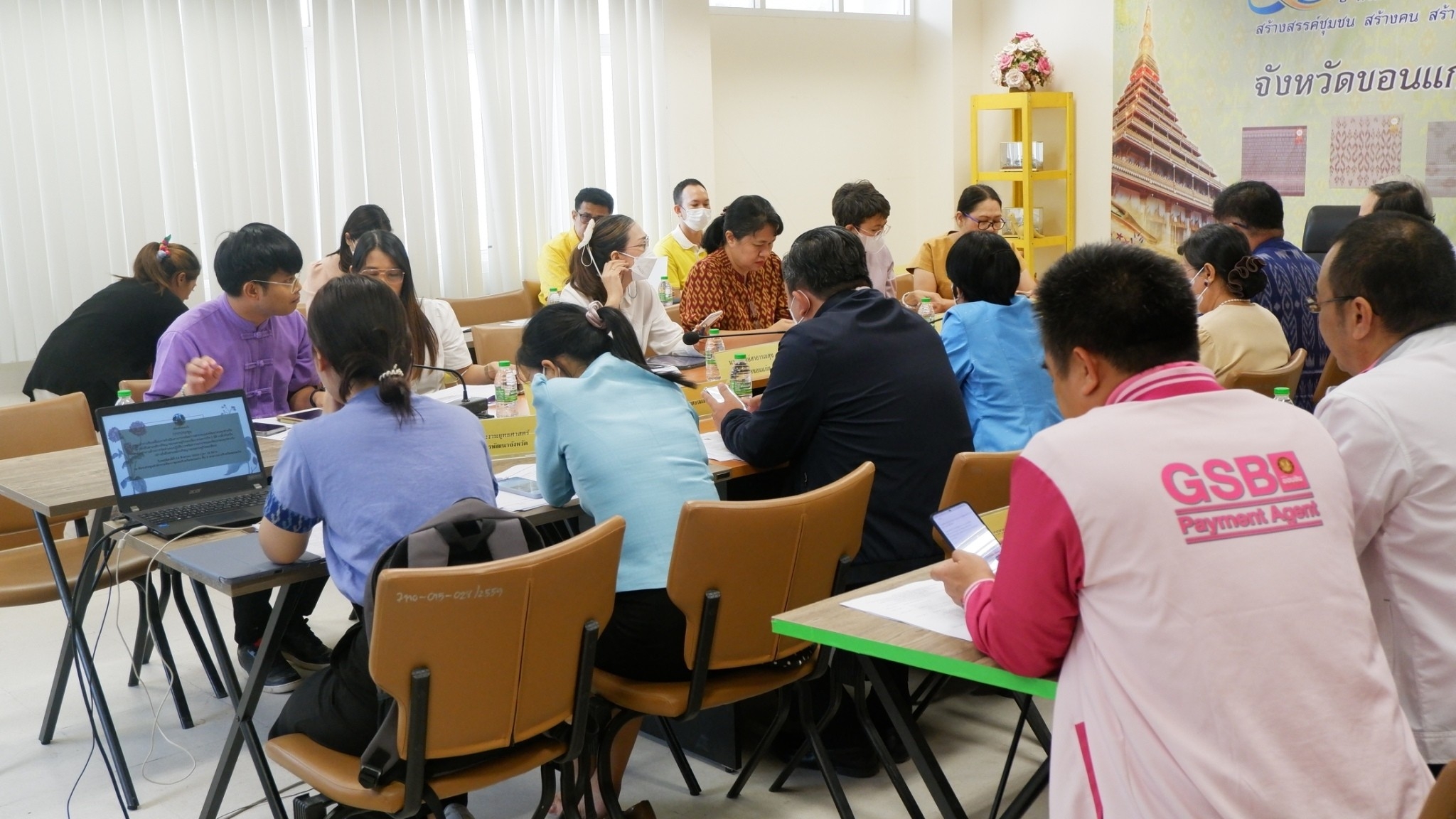 พช.ขอนแก่น : ประชุมคณะทำงานขับเคลื่อนการดำเนินงานขจัดความยากจนและพัฒนาคนทุกช่วงวัยอย่างยั่งยืนตามหลักปรัชญาของเศรษฐกิจพอเพียง ตามภารกิจ 5 มิติ ระดับจังหวัด