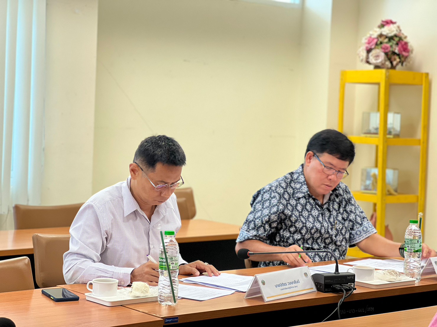 พช.ขอนแก่น : ประชุมคณะทำงานตรวจสอบข้อเท็จจริงการสร้างหรือซ่อมแซมที่อาศัยสำหรับครัวเรือนที่ได้รับการสนับสนุนงบประมาณผ่านสำนักงานพัฒนาชุมชนจังหวัดขอนแก่น ปีงบประมาณ พ.ศ.2565 และงบประมาณ ปี2566