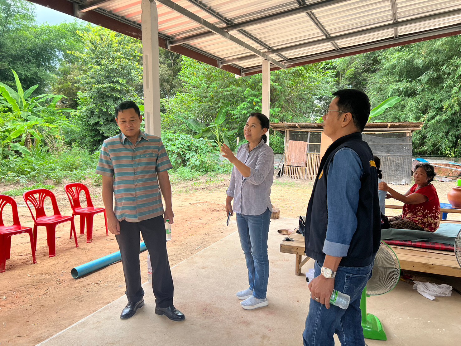 จังหวัดขอนแก่น : ลงพื้นที่ตรวจสอบความคุ้มค่าของการใช้จ่ายงบประมาณในการช่วยเหลือครัวเรือนยากจน มิติด้านความเป็นอยู่ ในพื้นที่ อำเภอเขาสวนกวาง อำเภอกระนวน และอำเภอน้ำพอง