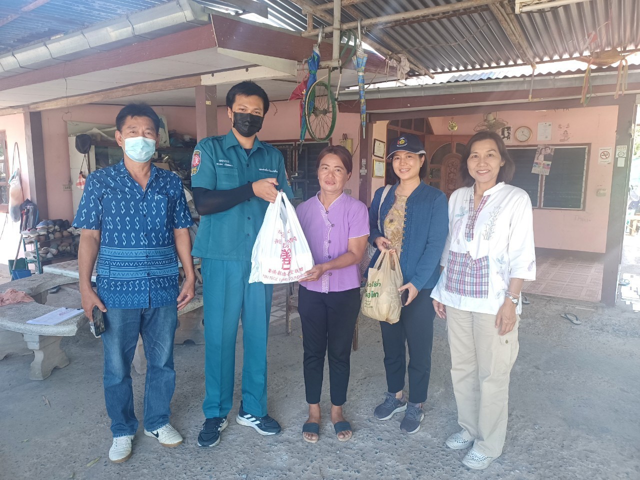 พช.ขอนแก่น : กรมการพัฒนาชุมชนกระทรวงมหาดไทย ร่วมกับ มูลนิธิปอเต๊กติ๊ง ลงพื้นที่เพื่อจัดเก็บข้อมูลครัวเรือนเป้าหมาย ในการดำเนินงานภายใต้บันทึกข้อตกลงความร่วมมือในการแก้ไขปัญหาความยากจนเชิงบูรณาการ จังหวัดขอนแก่น