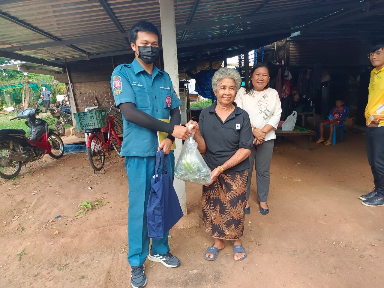 พช.ขอนแก่น : กรมการพัฒนาชุมชนกระทรวงมหาดไทย ร่วมกับ มูลนิธิปอเต๊กติ๊ง ลงพื้นที่เพื่อจัดเก็บข้อมูลครัวเรือนเป้าหมาย ในการดำเนินงานภายใต้บันทึกข้อตกลงความร่วมมือในการแก้ไขปัญหาความยากจนเชิงบูรณาการ จังหวัดขอนแก่น