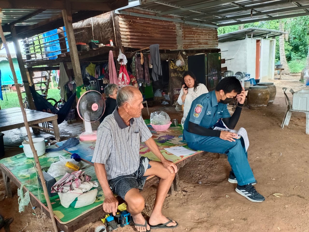 พช.ขอนแก่น : กรมการพัฒนาชุมชนกระทรวงมหาดไทย ร่วมกับ มูลนิธิปอเต๊กติ๊ง ลงพื้นที่เพื่อจัดเก็บข้อมูลครัวเรือนเป้าหมาย ในการดำเนินงานภายใต้บันทึกข้อตกลงความร่วมมือในการแก้ไขปัญหาความยากจนเชิงบูรณาการ จังหวัดขอนแก่น