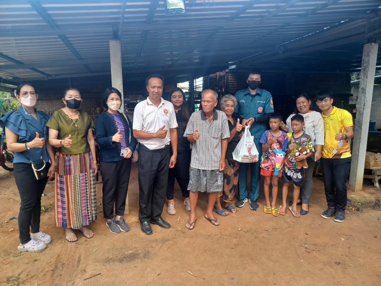 พช.ขอนแก่น : กรมการพัฒนาชุมชนกระทรวงมหาดไทย ร่วมกับ มูลนิธิปอเต๊กติ๊ง ลงพื้นที่เพื่อจัดเก็บข้อมูลครัวเรือนเป้าหมาย ในการดำเนินงานภายใต้บันทึกข้อตกลงความร่วมมือในการแก้ไขปัญหาความยากจนเชิงบูรณาการ จังหวัดขอนแก่น