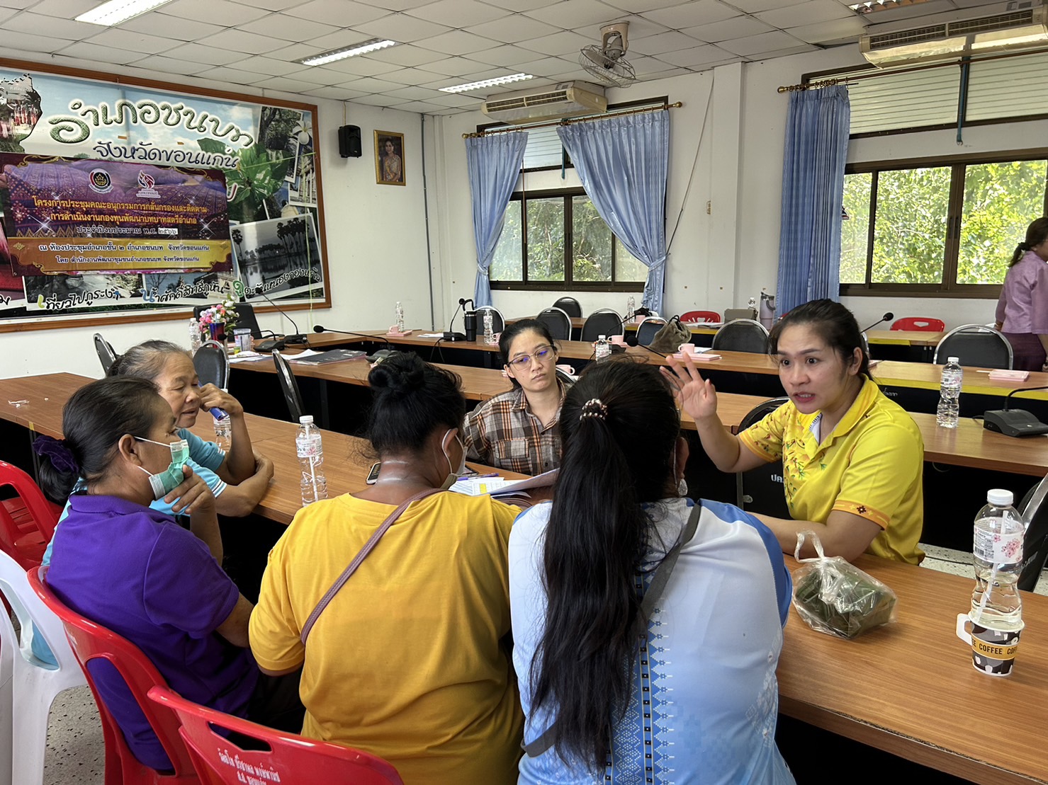 พช.ขอนแก่น : จัดกิจกรรม Mobile Clinic กองทุนพัฒนาบทบาทสตรี จังหวัดขอนแก่น