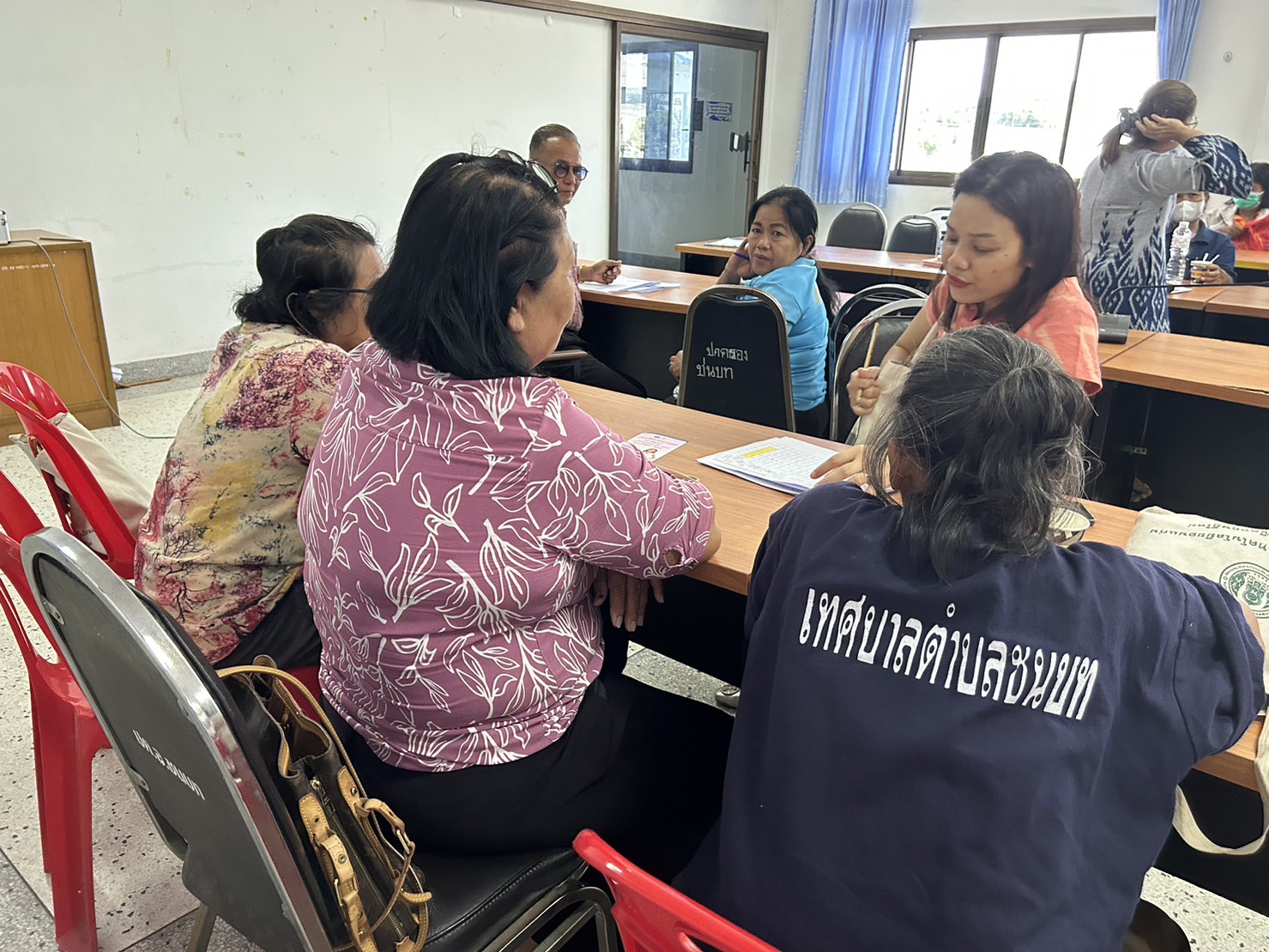 พช.ขอนแก่น : จัดกิจกรรม Mobile Clinic กองทุนพัฒนาบทบาทสตรี จังหวัดขอนแก่น