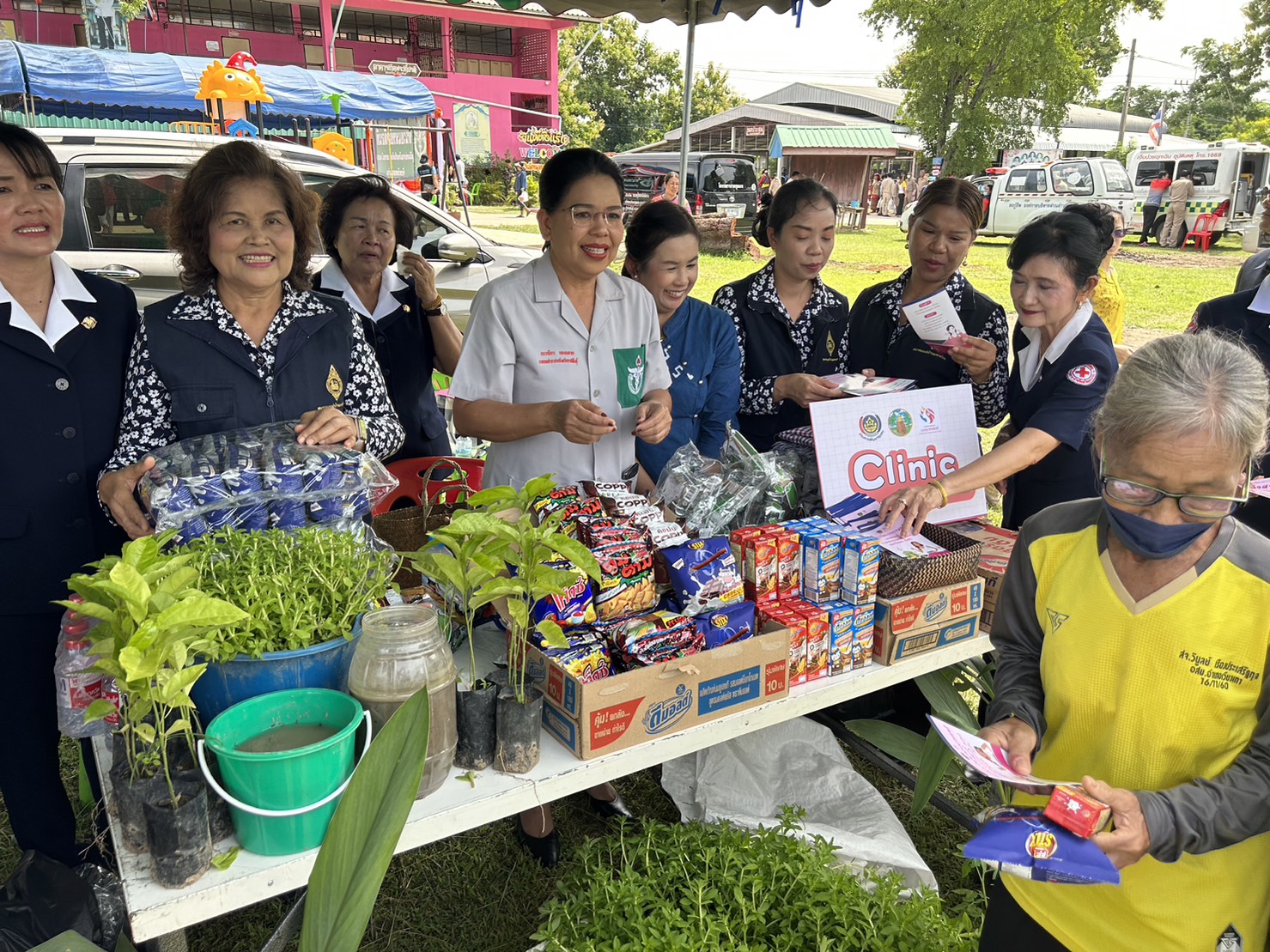 พช.ขอนแก่น : ร่วมงานเปิดการปฏิบัติงานหน่วยแพทย์เคลื่อนที่ พอ.สว.และโครงการหน่วยบำบัดทุกข์บำรุงสุข สร้างรอยยิ้มให้กับประชาชน อ.เวียงเก่า