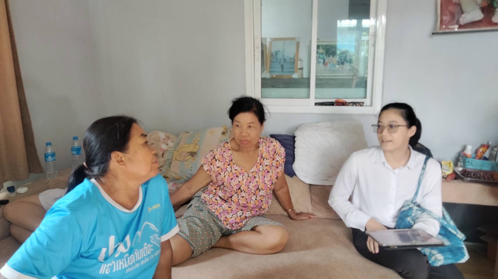 พช. ขอนแก่น : จัดกิจกรรม Mobile Clinic กองทุนพัฒนาบทบาทสตรีจังหวัดขอนแก่น
