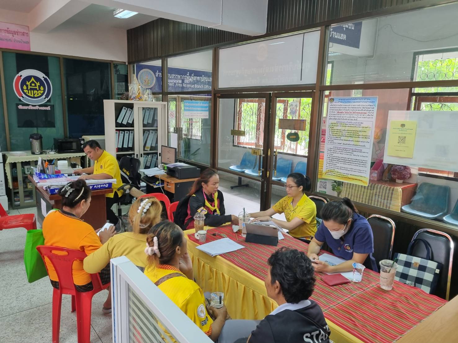 พช.ขอนแก่น : จัดกิจกรรม Mobile Clinic กองทุนพัฒนาบทบาทสตรีจังหวัดขอนแก่น