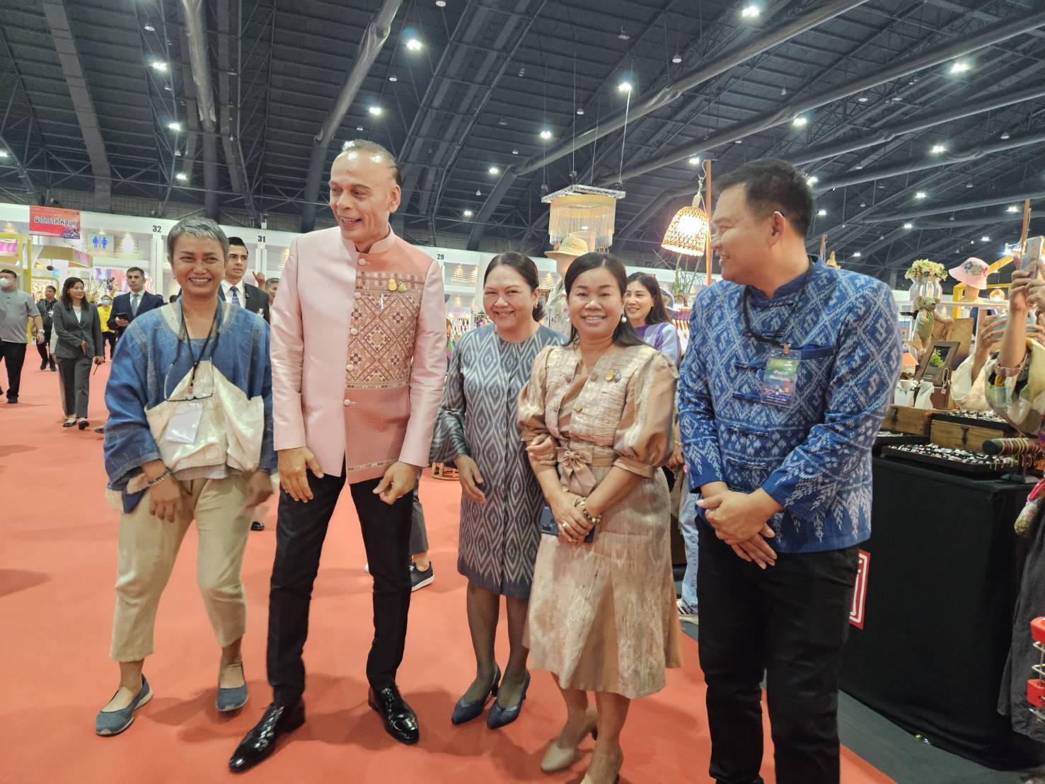 จังหวัดขอนแก่น ร่วมพิธีเปิดงาน OTOP Midyear 2023 “ที่สุดแห่งภูมิปัญญา รังสรรค์จากการพัฒนา เพิ่มมูลค่าเศรษฐกิจไทย”