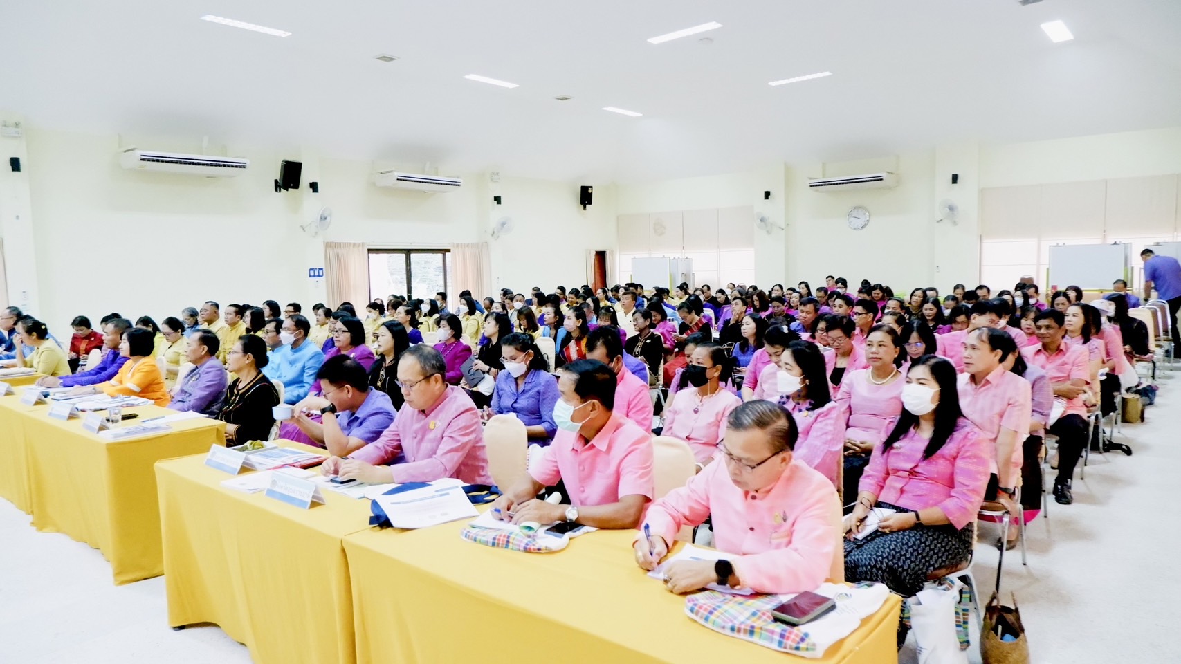 พช.ขอนแก่น : ร่วมประชุมเชิงปฏิบัติการตรวจติดตามผลการดำเนินงานของหน่วยตรวจรับรายไตรมาส ครั้งที่ 4/2566 เขตตรวจราชการที่ 12 และ 14