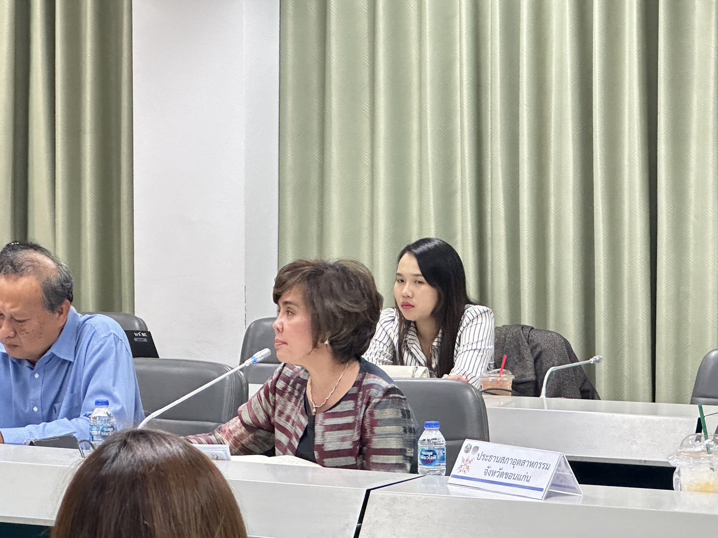 พช.ขอนแก่น : ร่วมประชุมปรึกษา คณะกรรมการ และทีมปฏิบัติการขับเคลื่อนเมืองหัตถกรรมโลกแห่งผ้ามัดหมี่ ครั้งที่ 1/2566