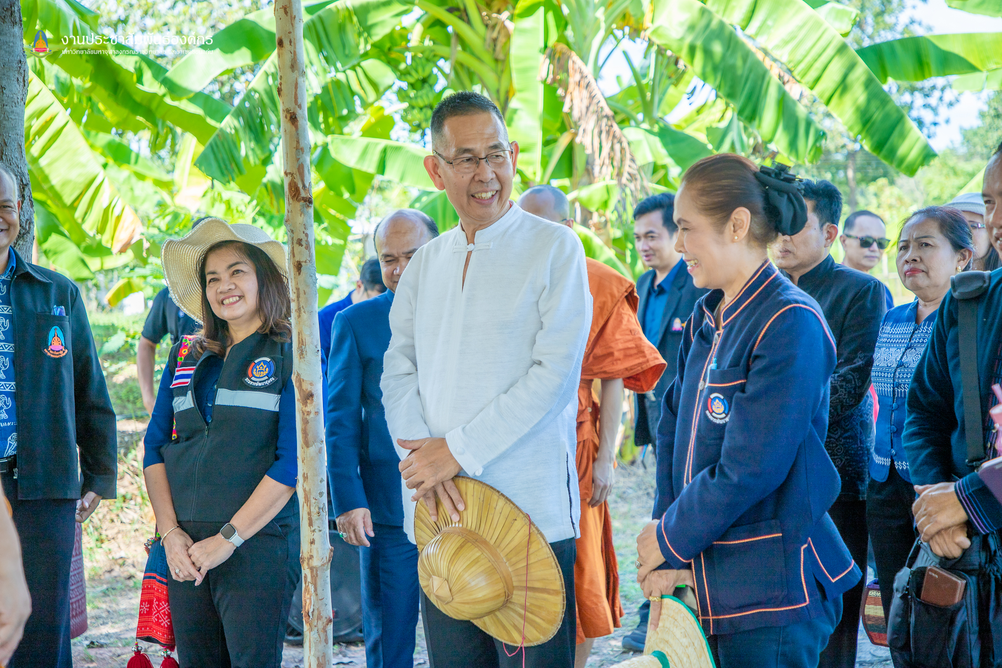 พช.ขอนแก่น : อธิบดี พช. เยือนขอนแก่น มอบแนวทางการทำงาน “เน้นพอเพียง มีวินัย สุจริต จิตอาสา” มุ่งมั่นตั้งใจทำงานเพื่อบำบัดทุกข์ บำรุงสุขให้กับพี่น้องประชาชน