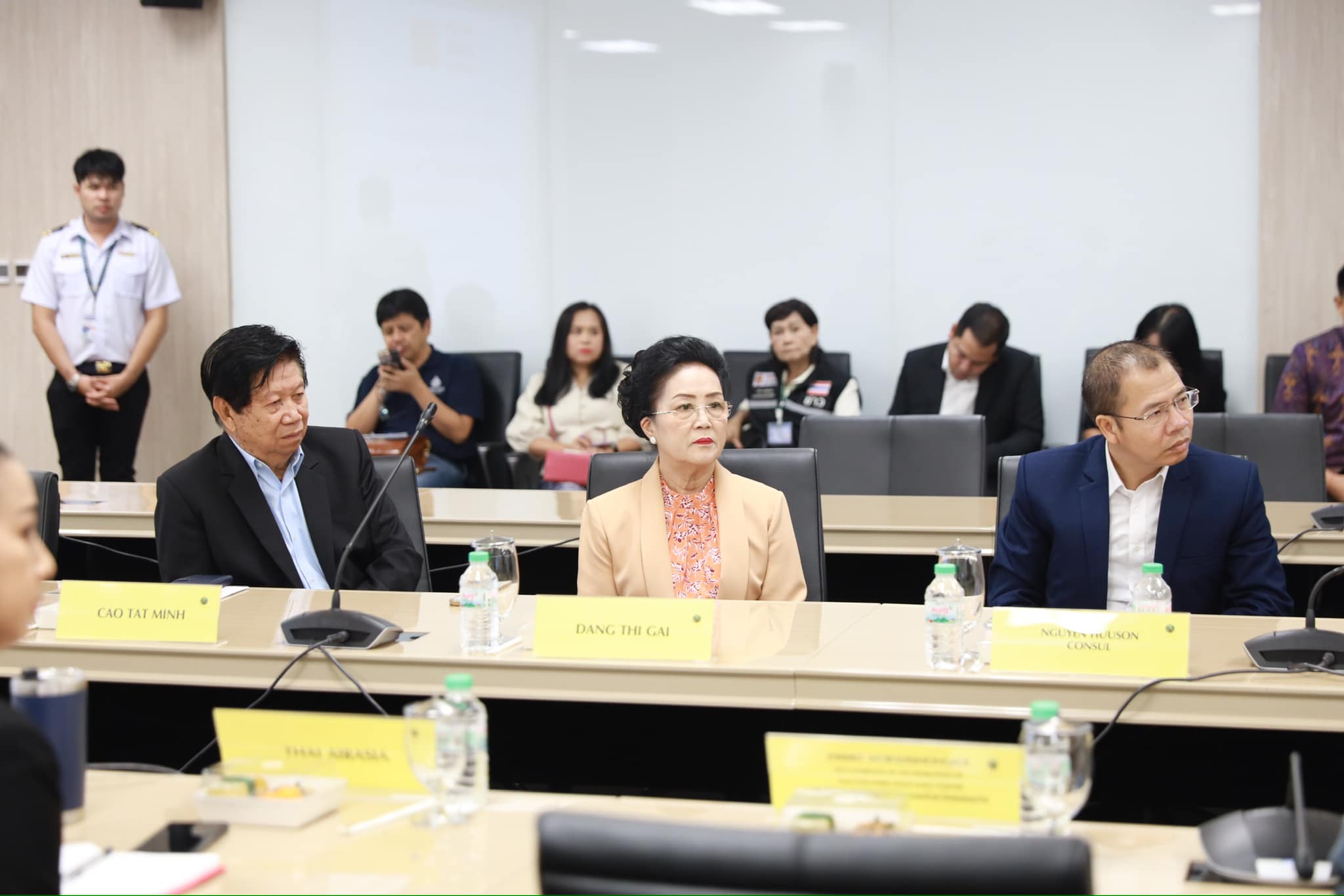 พช.ขอนแก่น : ร่วมประชุมเพื่อสานความสัมพันธ์กับสาธารณรัฐสังคมนิยมเวียดนาม พร้อมเจรจาการเปิดเส้นทางการบินใหม่ระหว่างเมืองขอนแก่นกับนครดานัง