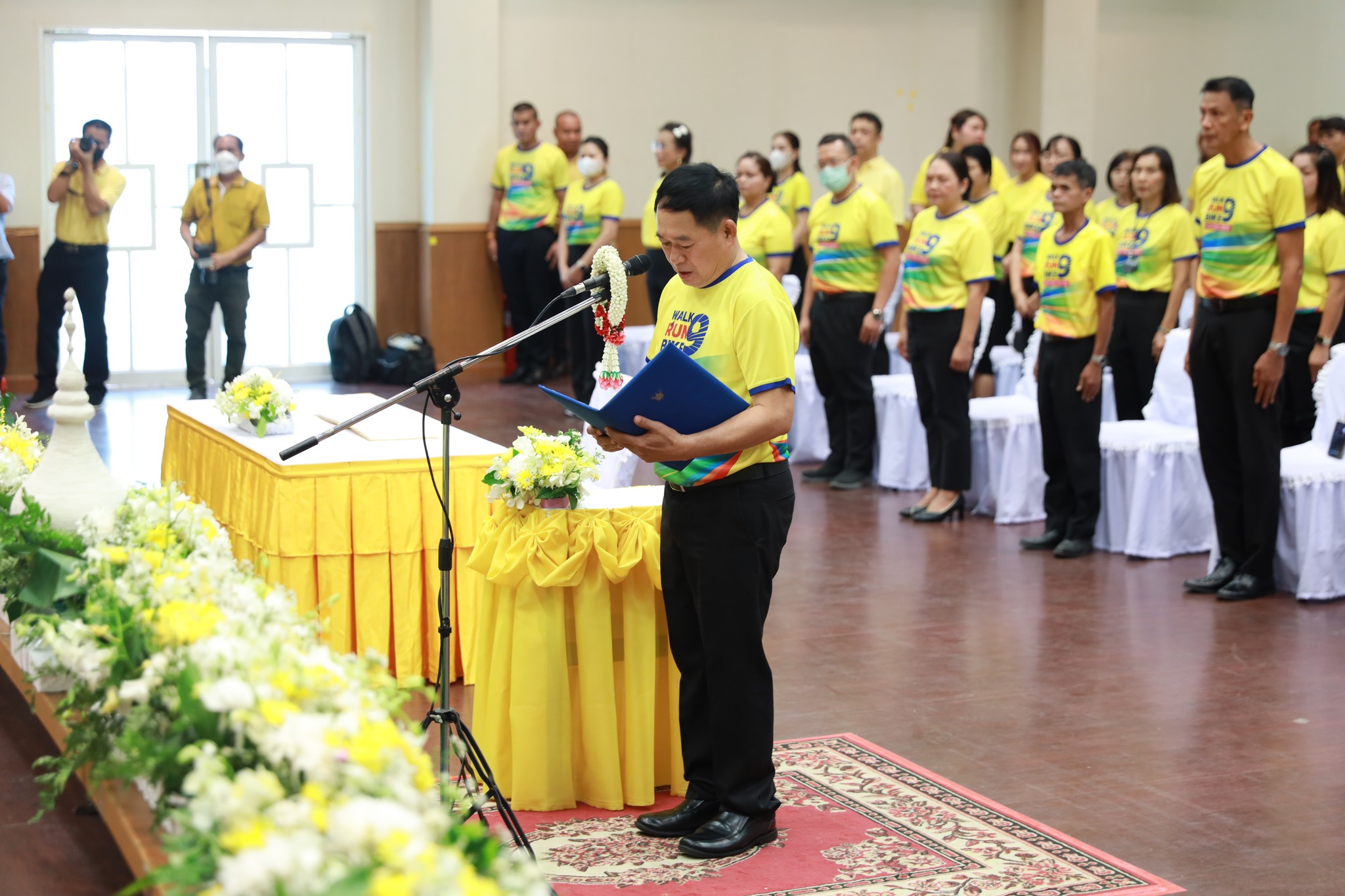 จังหวัดขอนแก่น : จัดนิทรรศการเฉลิมพระเกียรติ และนิทรรศการความรู้โรคหลอดเลือดสมอง โครงการ “แสงนำใจไทยทั้งชาติ เดิน วิ่ง ปั่น ป้องกันอัมพาต ครั้งที่ 9 เฉลิมพระเกียรติ”