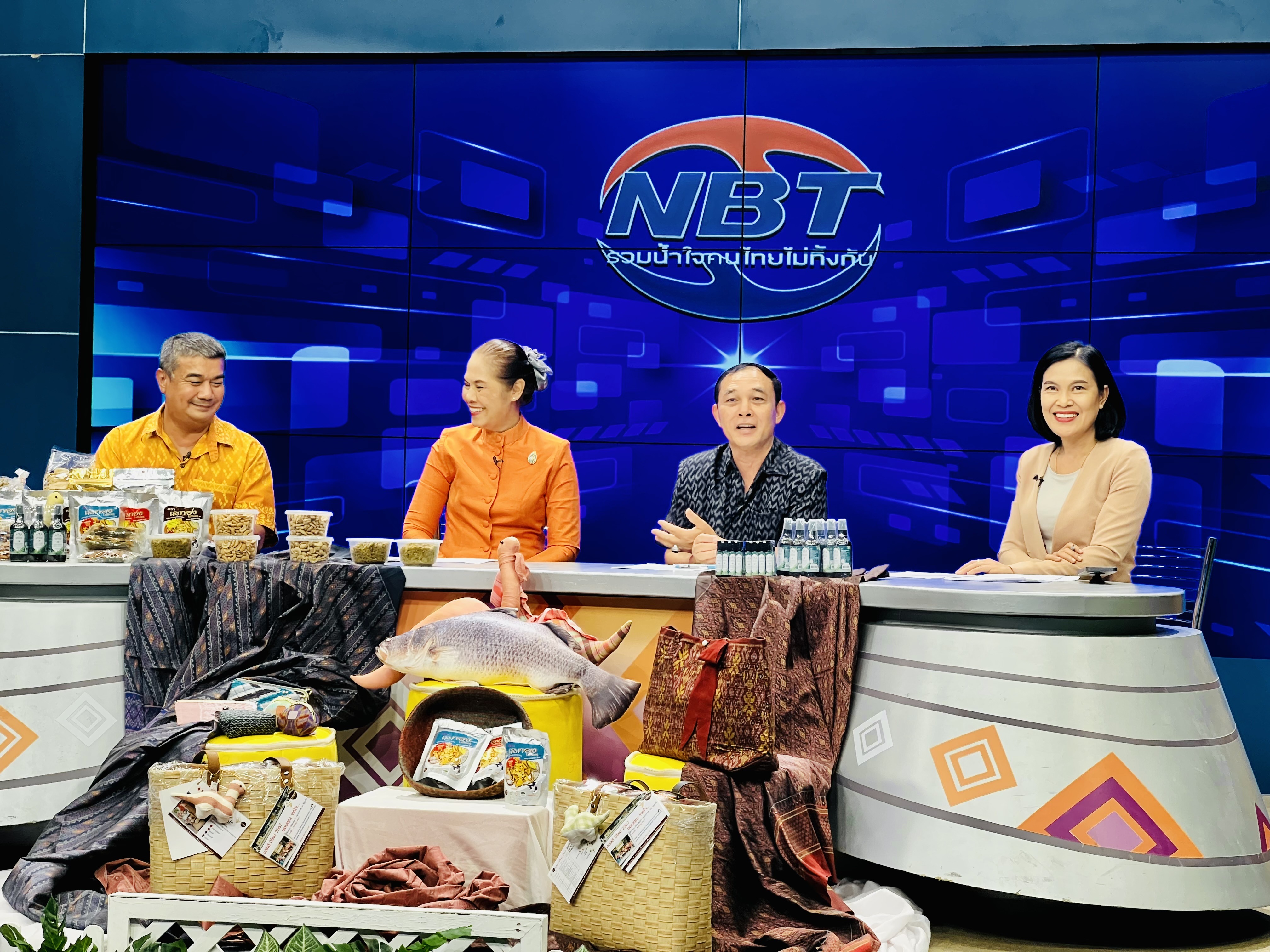 พช.ขอนแก่น : ร่วมบันทึกเทป รายการ “ทีวีอีสานรวมใจ คนไทยไม่ทิ้งกัน” ประจำวันพุธที่ 18 ตุลาคม 2566 ณ สถานีวิทยุโทรทัศน์แห่งประเทศไทย ขอนแก่น (NBT11 ทีวีอีสาน)