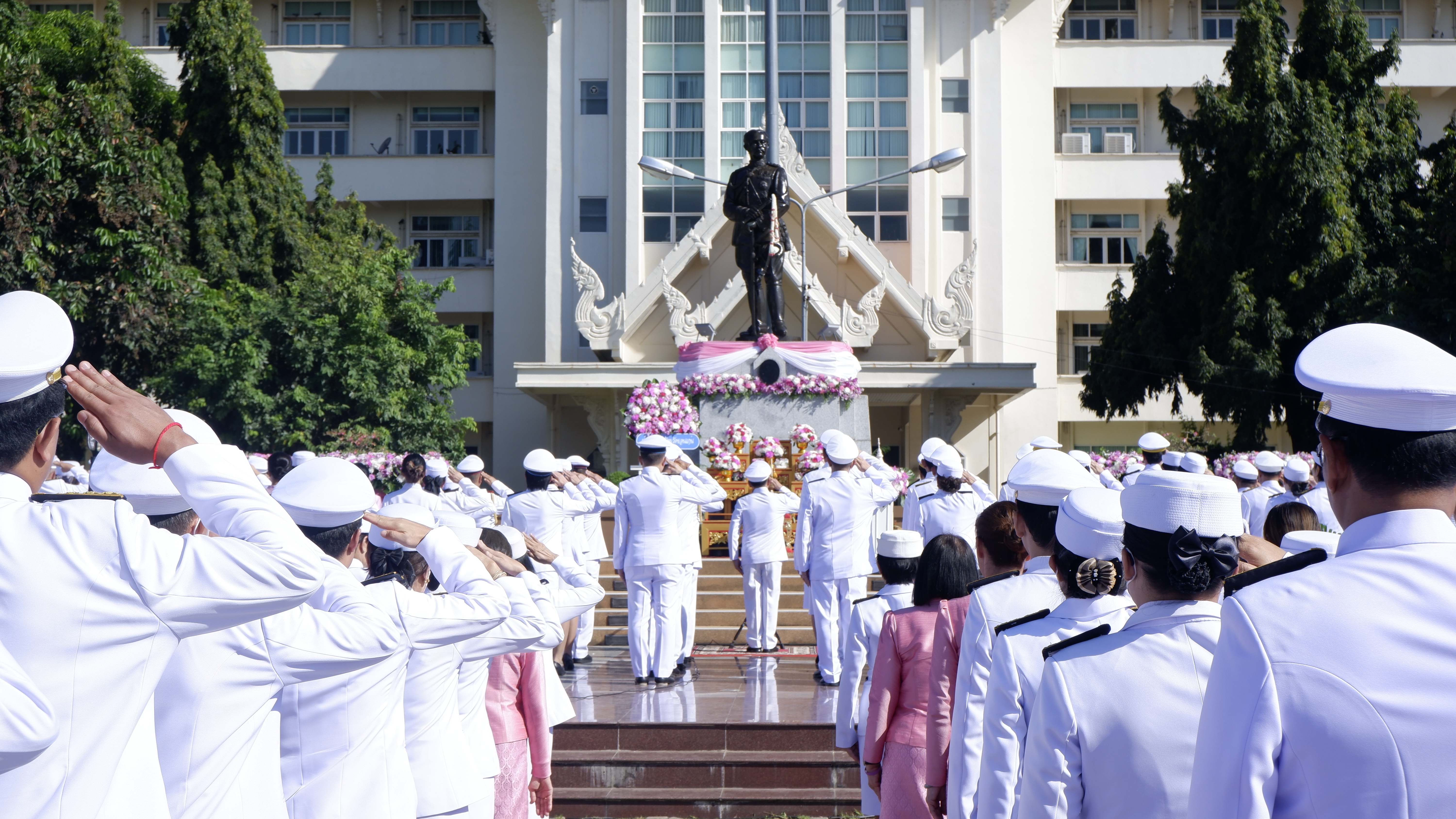 พช.ขอนแก่น : ร่วมพิธีน้อมรำลึกเนื่องในวันคล้ายวันสวรรคตพระบาทสมเด็จพระจุลจอมเกล้าเจ้าอยู่หัว 23 ตุลาคม 2566