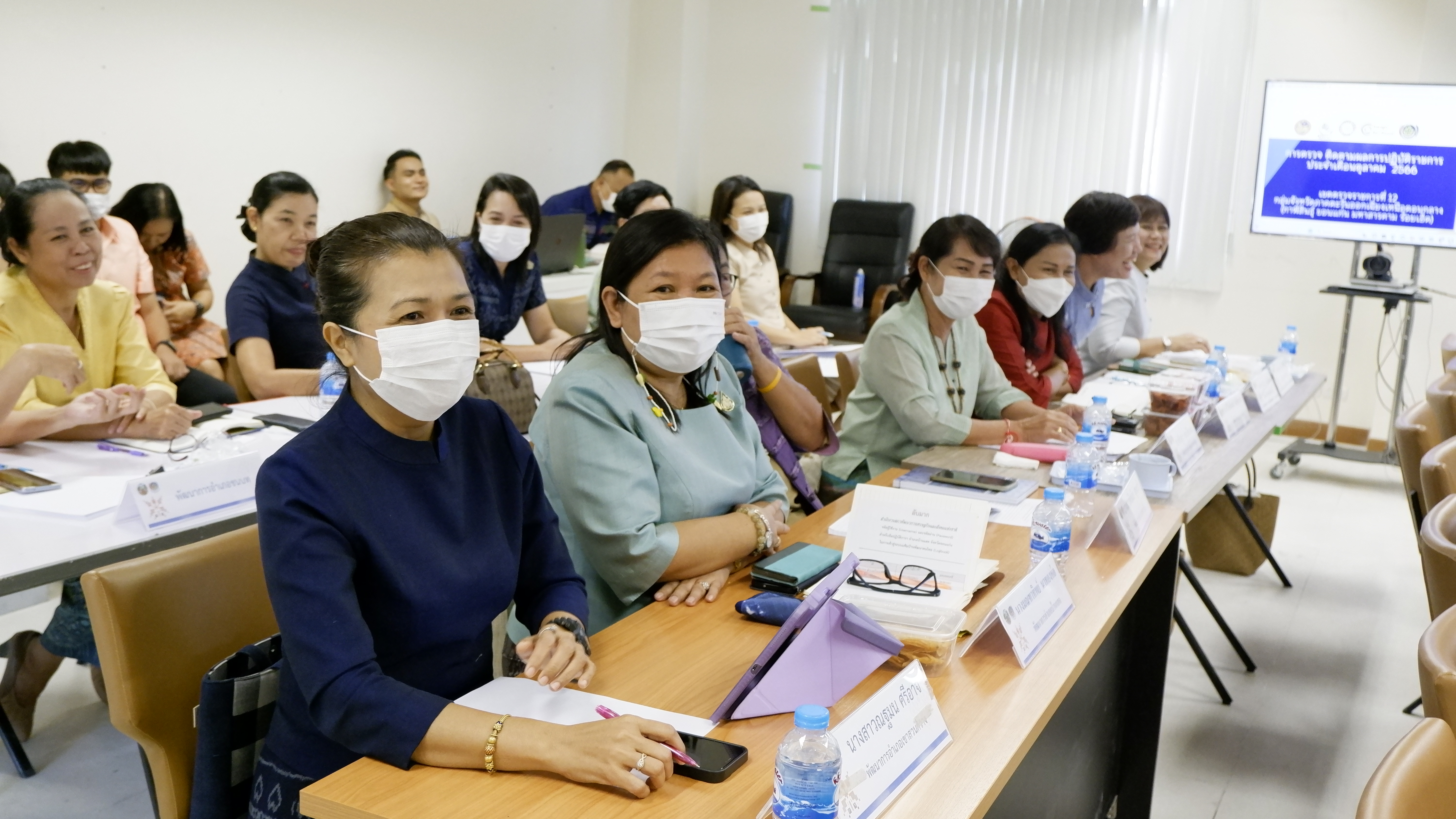 พช.ขอนแก่น : รับการตรวจติดตามผลการปฏิบัติราชการ ตามนโยบายรัฐบาล ภารกิจเร่งด่วน กระทรวงมหาดไทย ภารกิจงานสำคัญกรมการพัฒนาชุมชน ของผู้ตรวจราชการกรมการพัฒนาชุมชน เขตตรวจราชการที่ 12 (นางนวลจันทร์ ศรีมงคล)