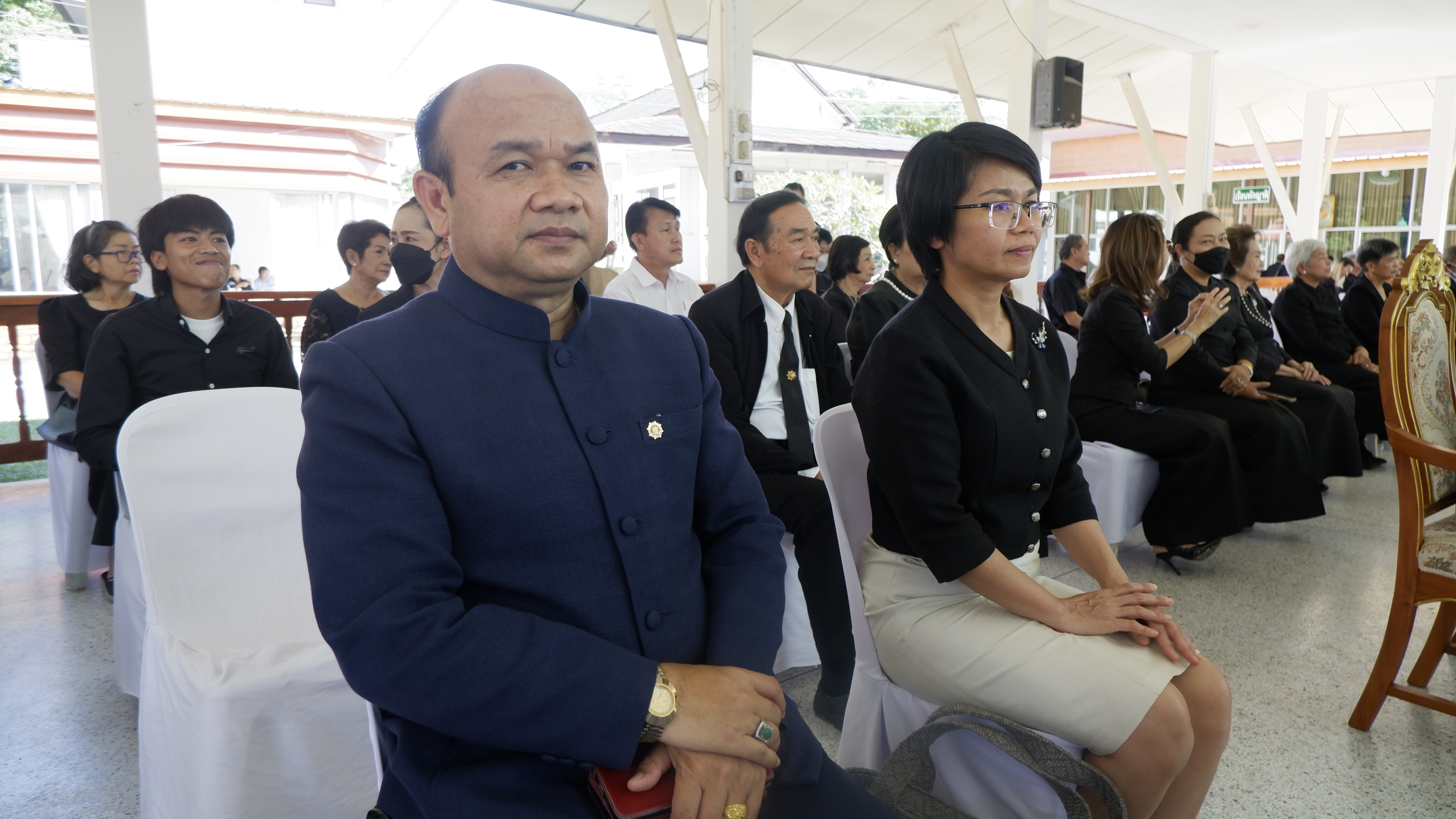 จังหวัดขอนแก่น : อธิบดีกรมการพัฒนาชุมชน ร่วมพิธีพระราชทางเพลิงศพ “นายศักดา อ้อพงษ์” อดีตผู้ว่าราชการจังหวัดขอนแก่น ณ วัดป่าแสงอรุณ ต.พระลับ อ.เมืองขอนแก่น จ.ขอนแก่น