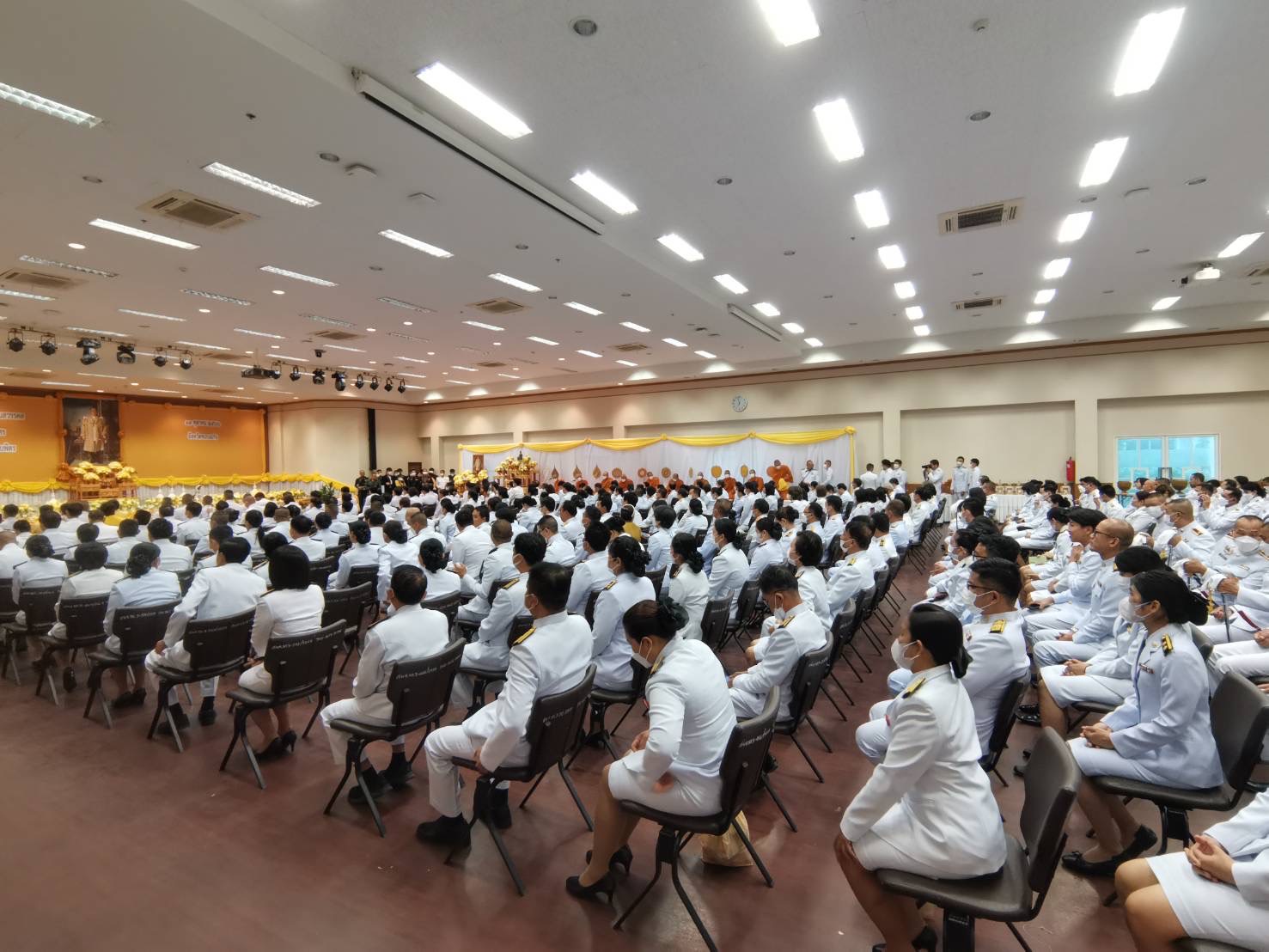 จังหวัดขอนแก่น : จัดกิจกรรมน้อมรำลึกในพระมหากรุณาธิคุณและพิธีสวดพระพุทธมนต์ถวายเป็นพระราชกุศล เนื่องในโอกาส “วันนวมินทรมหาราช”วันคล้ายวันสวรรคต พระบาทสมเด็จพระบรมชนกาธิเบศร มหาภูมิพลอดุลยเดชมหาราช บรมนาถบพิตร