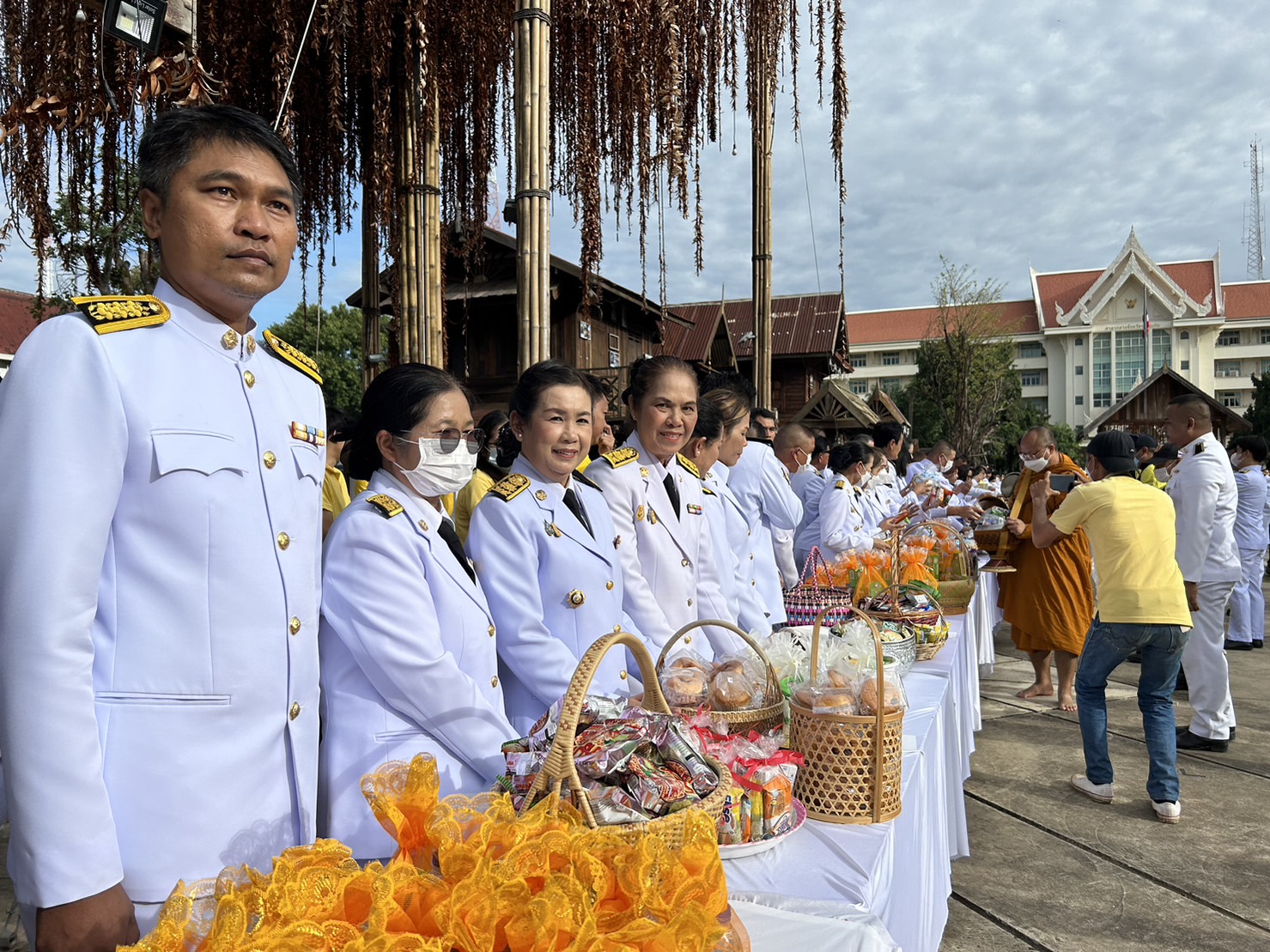 จังหวัดขอนแก่น : จัดกิจกรรมน้อมรำลึกในพระมหากรุณาธิคุณและพิธีสวดพระพุทธมนต์ถวายเป็นพระราชกุศล เนื่องในโอกาส “วันนวมินทรมหาราช”วันคล้ายวันสวรรคต พระบาทสมเด็จพระบรมชนกาธิเบศร มหาภูมิพลอดุลยเดชมหาราช บรมนาถบพิตร