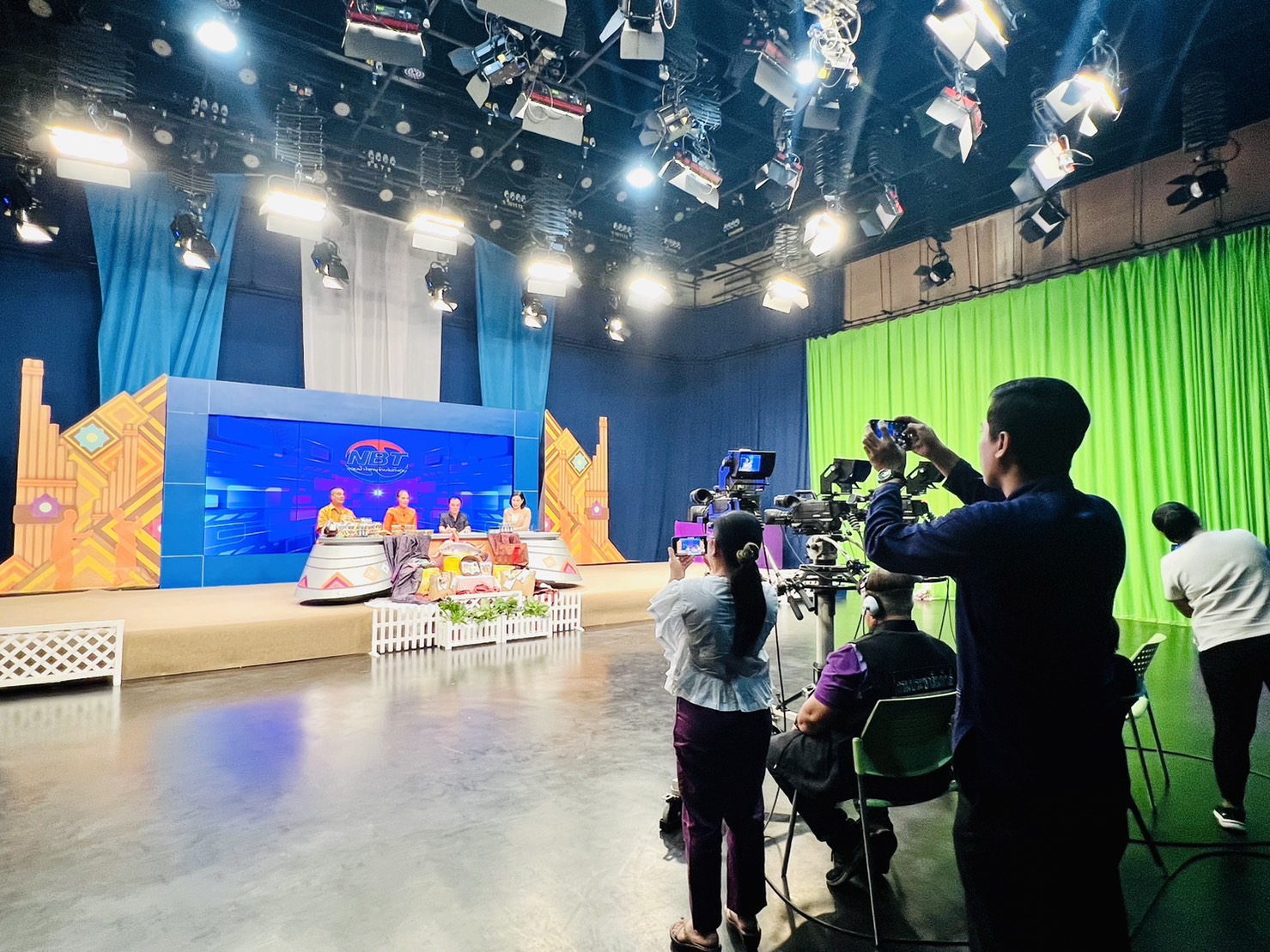 พช.ขอนแก่น : ร่วมบันทึกเทป รายการ “ทีวีอีสานรวมใจ คนไทยไม่ทิ้งกัน” ประจำวันพุธที่ 18 ตุลาคม 2566 ณ สถานีวิทยุโทรทัศน์แห่งประเทศไทย ขอนแก่น (NBT11 ทีวีอีสาน)