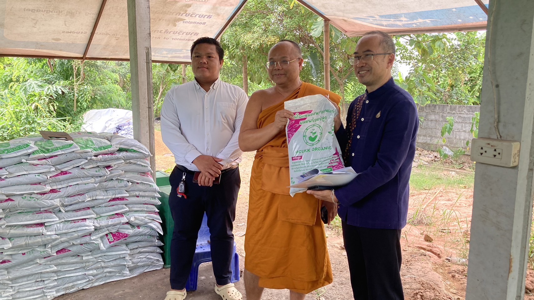 พช.ขอนแก่น ร่วมลงพื้นที่สำรวจแปลงโคก หนอง นา พุทธอารยเกษตร มจร.ขอนแก่น