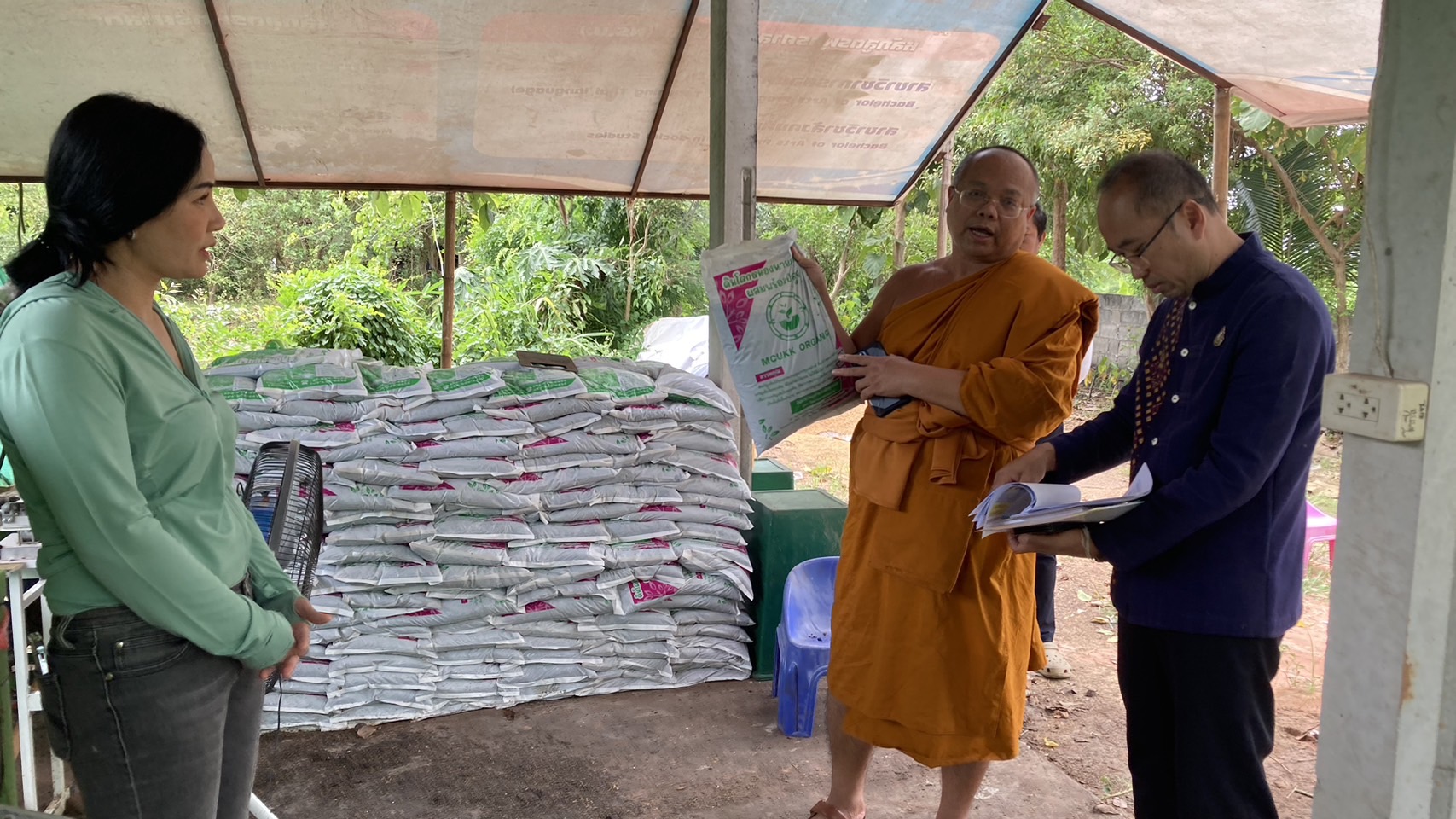 พช.ขอนแก่น ร่วมลงพื้นที่สำรวจแปลงโคก หนอง นา พุทธอารยเกษตร มจร.ขอนแก่น