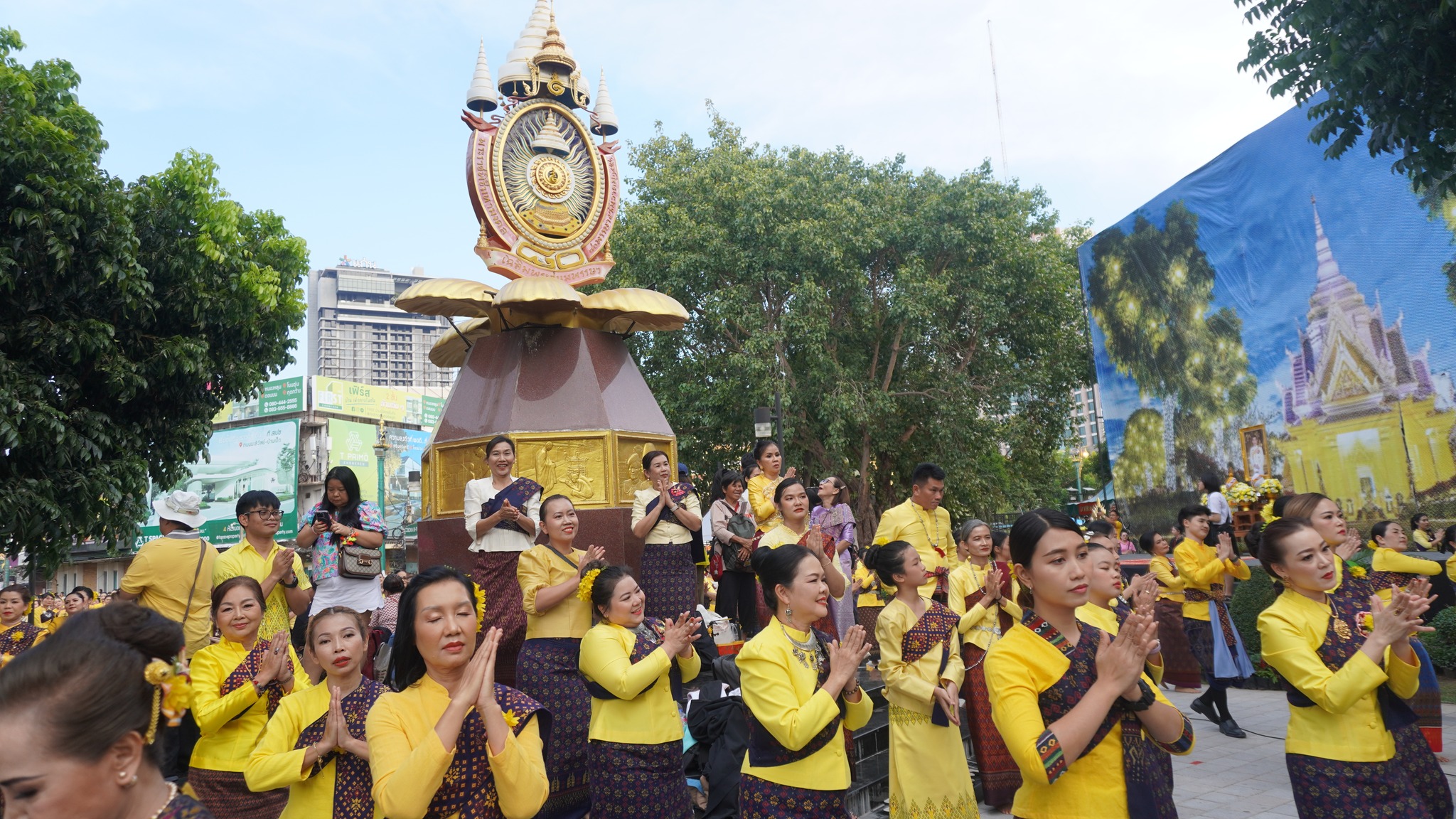 พช.ขอนแก่น : ร่วมพิธีรำบวงสรวง 10 สิ่งศักดิ์สิทธิ์คู่เมืองขอนแก่น
