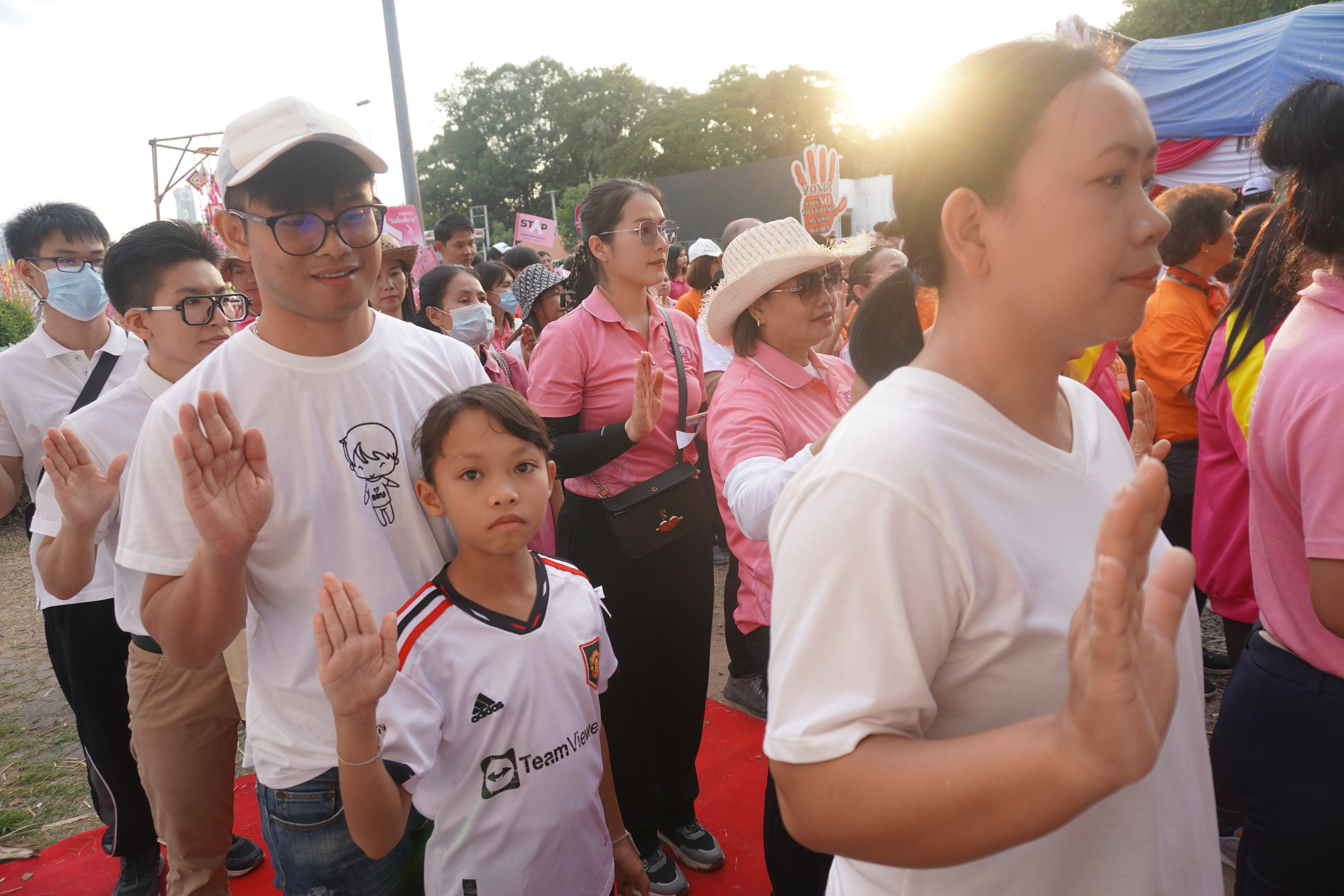พช.ขอนแก่น : ร่วมกิจกรรมรณรงค์ยุติความรุนแรงต่อเด็ก สตรี และบุคคลในครอบครัว จังหวัดขอนแก่น ประจำปี 2566