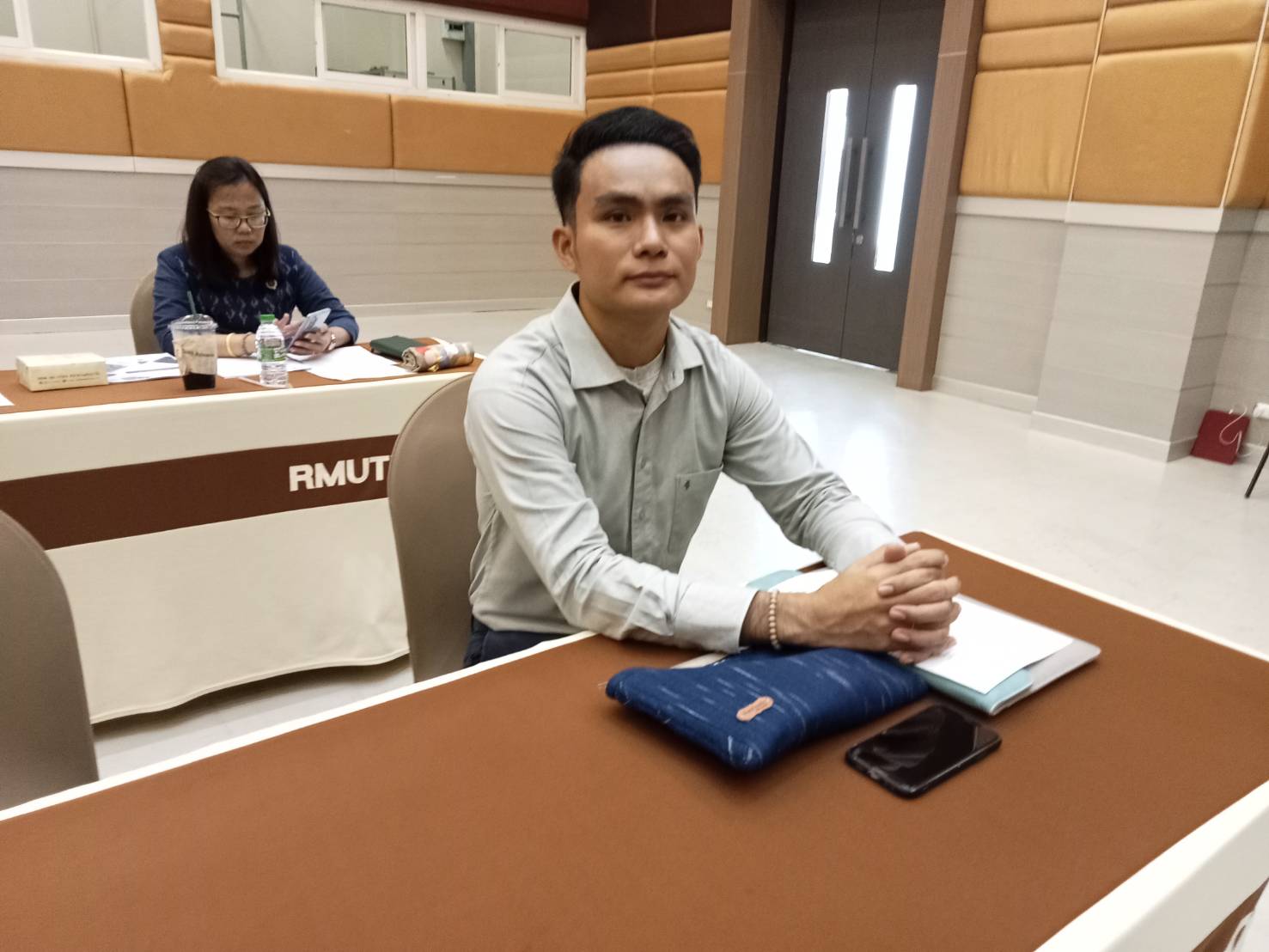 พช.ขอนแก่น : เข้าร่วมประชุมกับคณะทำงานขับเคลื่อนการแก้ไขปัญหาทางเศรษฐกิจ ด้านการค้า ของกลุ่มจังหวัดภาคตะวันออกเฉียงเหนือตอนกลาง ณ ห้องประชุมนวราชมงคล มหาวิทยาลัยเทคโนโลยีราชมงคลอีสาน