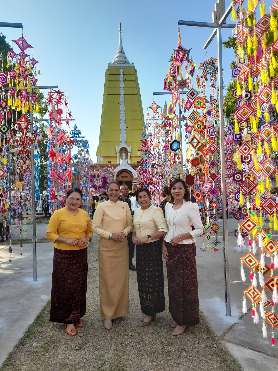 พช.ขอนแก่น : เข้าร่วมพิธีบวงสรวงสิ่งศักดิ์สิทธิ์งานเทศกาลไหมนานาชาติ ประเพณีผูกเสี่ยวงานกาชาดจังหวัดขอนแก่น และงานขอนแก่นซอฟต์พาวเวอร์ ประจำปี 2566